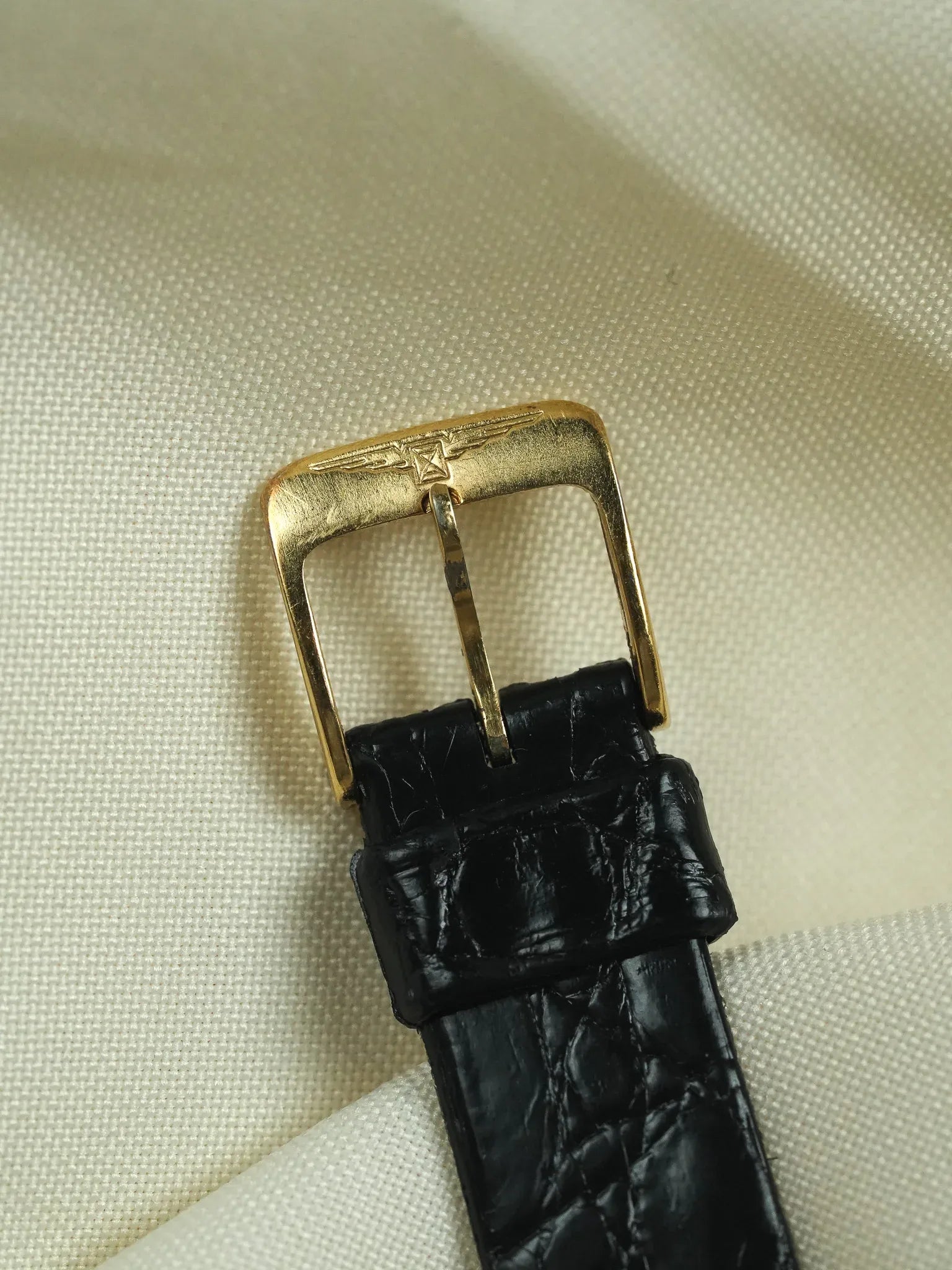 Longines - Flagship Ultronic Tonneau plaqué or - 1970s - Atelier Victor - Vintage  Shop
