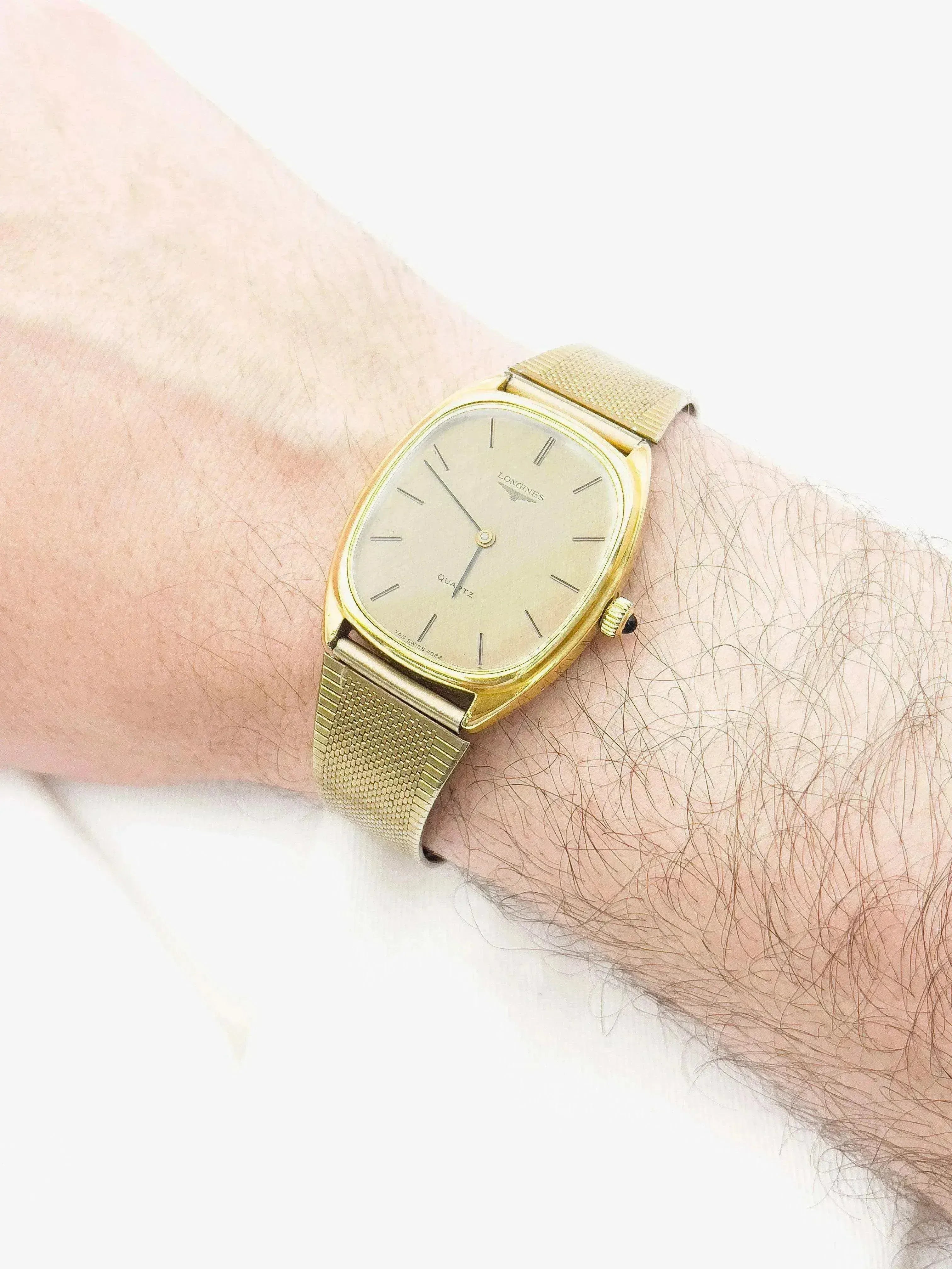 Longines - Gold Cabochon Tonneau quartz - 1980s - Atelier Victor