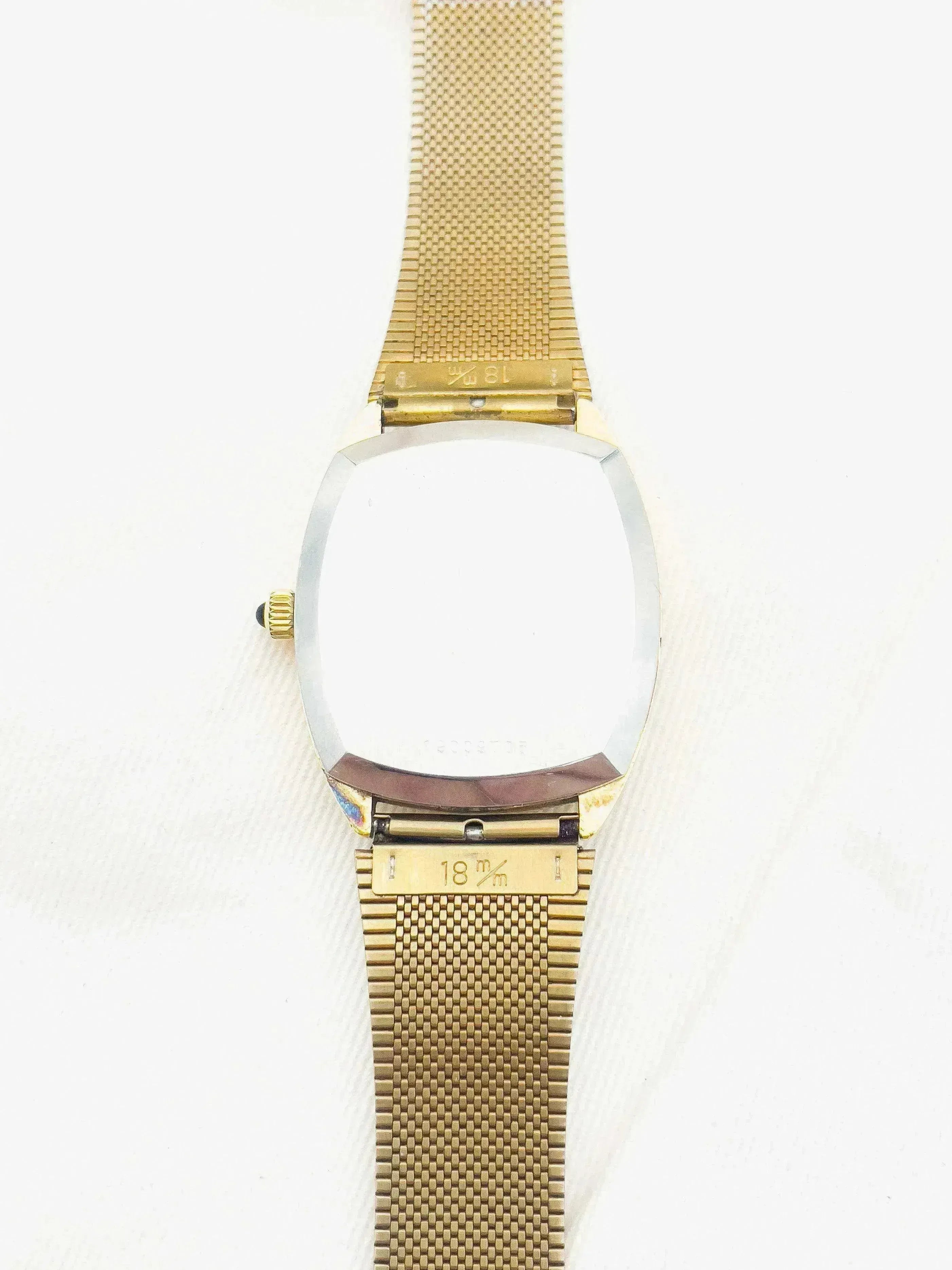 Longines - Gold Cabochon Tonneau quartz - 1980s - Atelier Victor