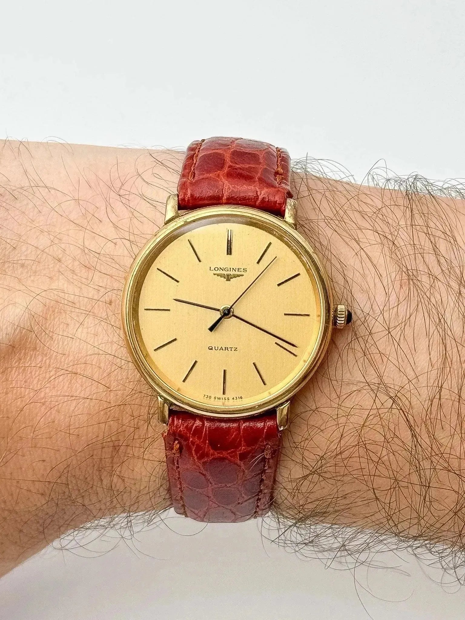 Longines - Gold Circle Black Cabochon - 1970s - Atelier Victor Paris - Vintage Watch Shop Dubai