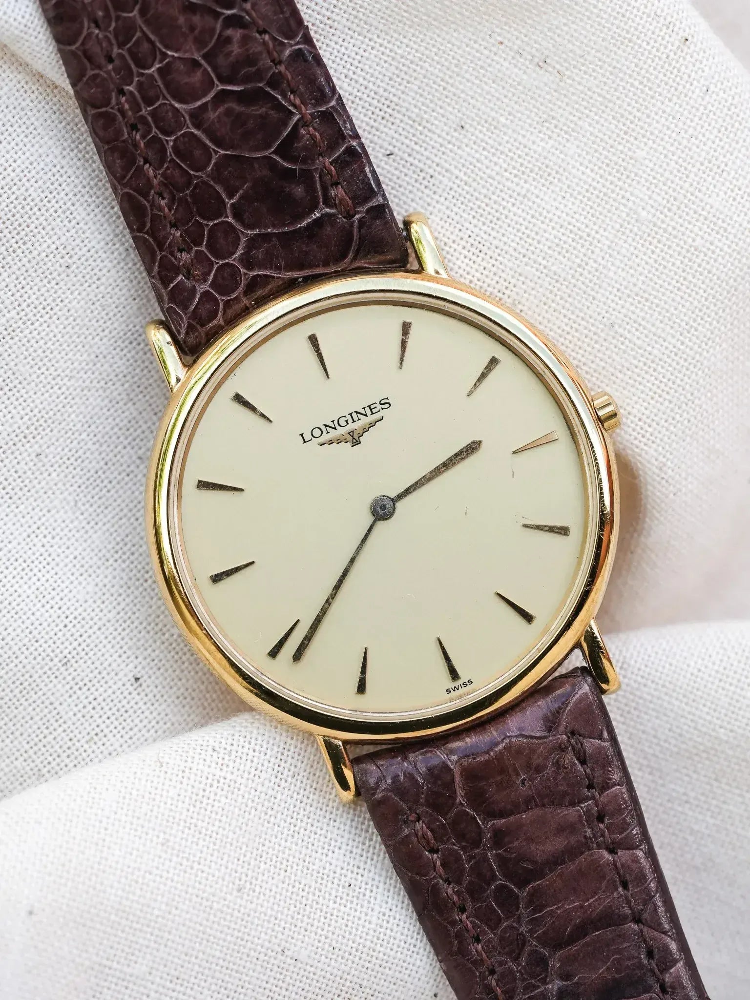Longines - The Grande Classique Minimalist Gold - 1980s  display picture 3