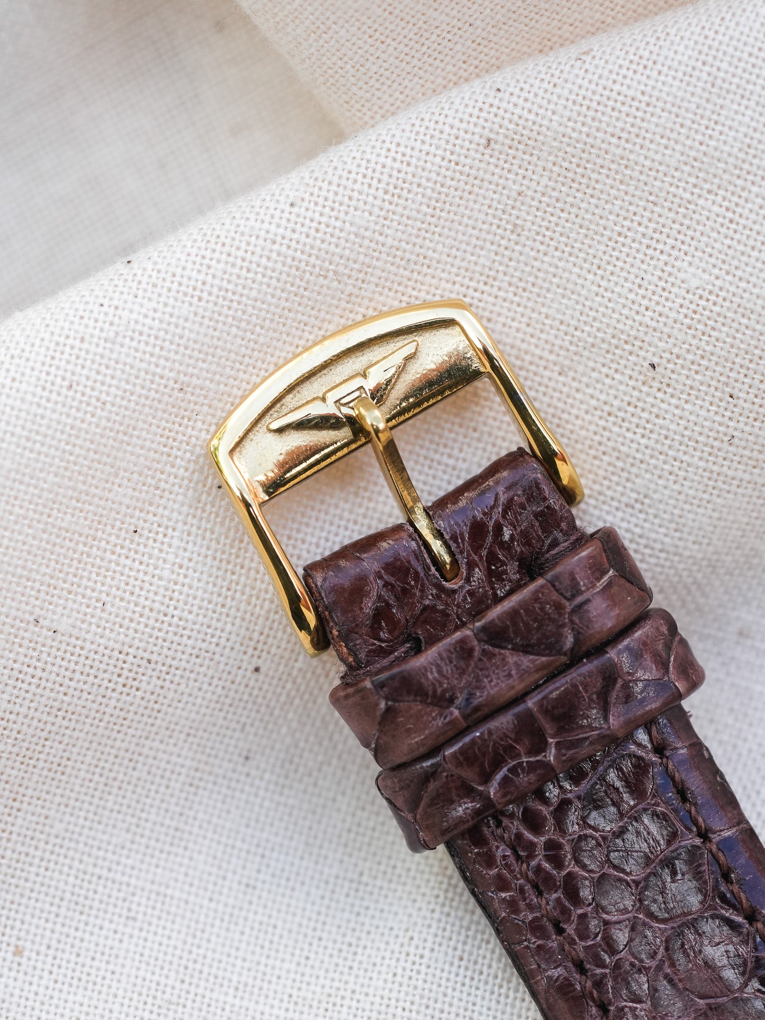 Longines - La Grande Classique Minimaliste Or - 1980s - Atelier Victor Paris - Vintage Watch Shop Dubai