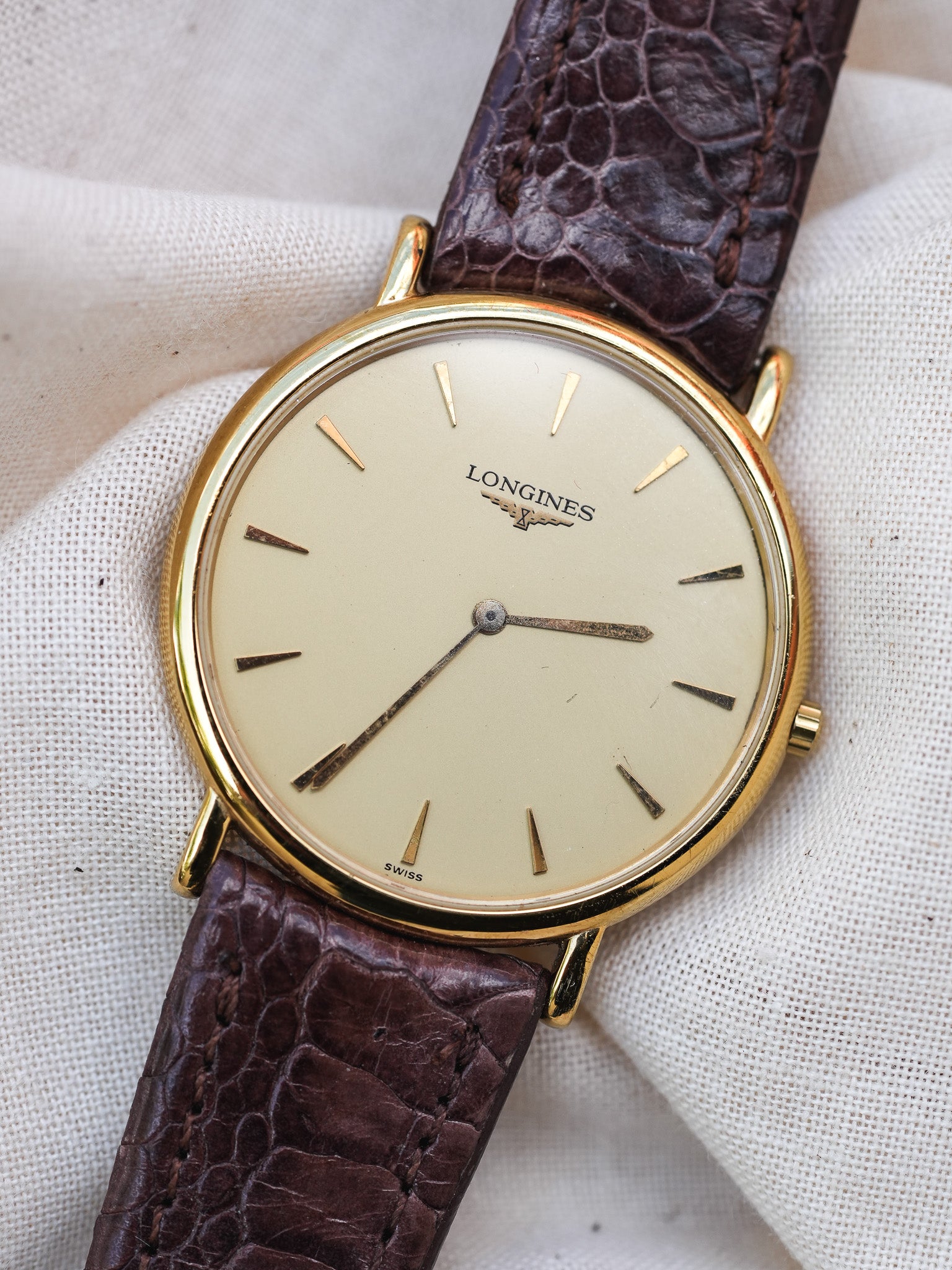 Longines - La Grande Classique Minimaliste Or - 1980s - Atelier Victor Paris - Vintage Watch Shop Dubai