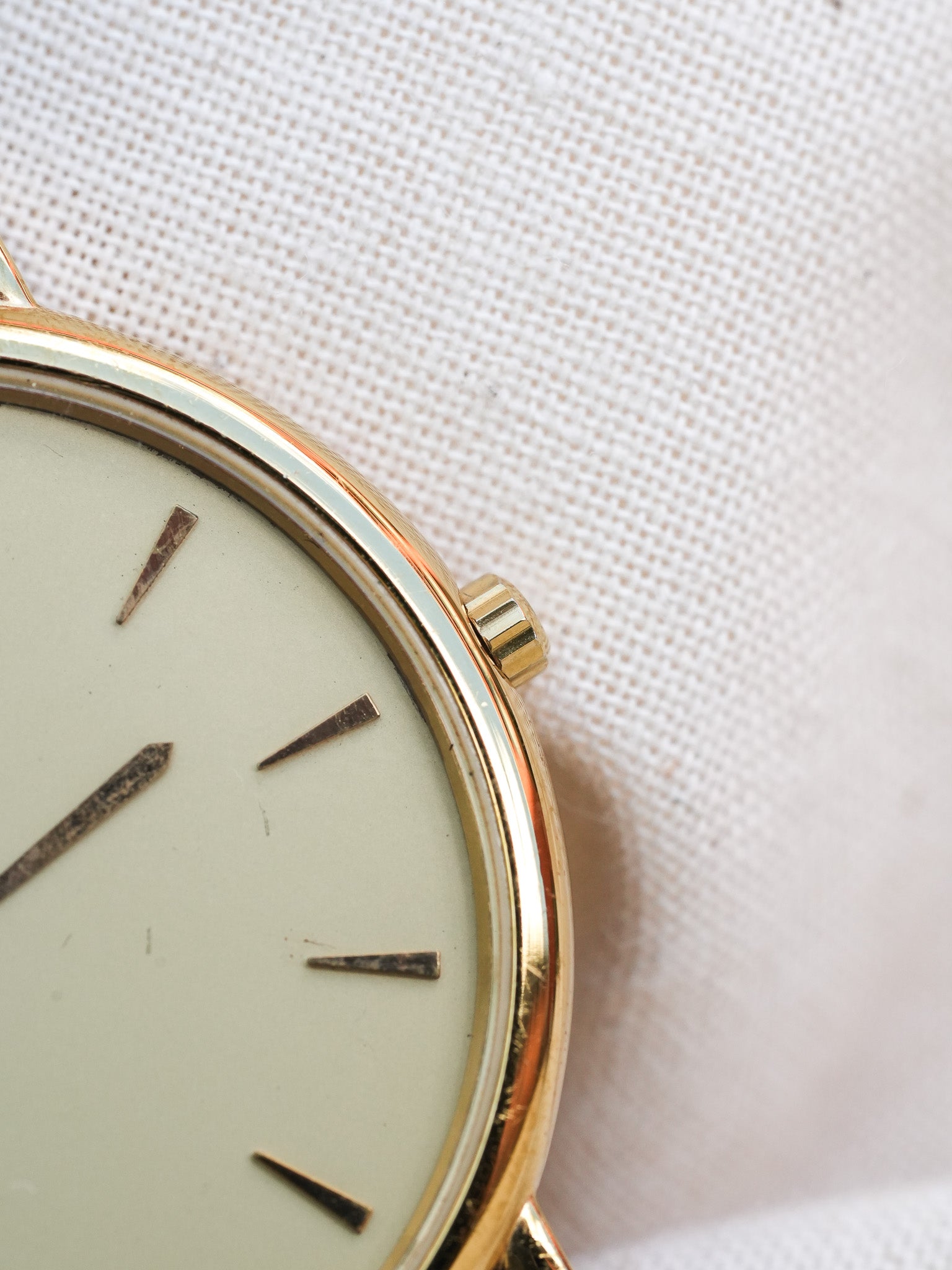 Longines - La Grande Classique Minimaliste Or - 1980s - Atelier Victor Paris - Vintage Watch Shop Dubai