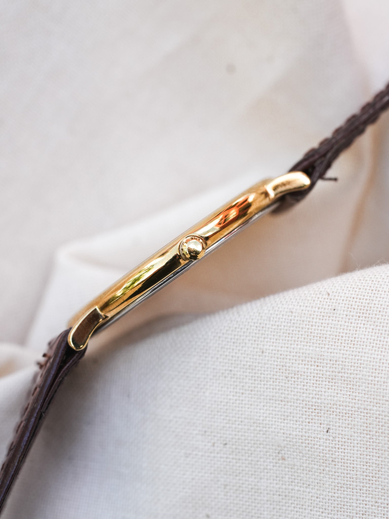 Longines - La Grande Classique Minimaliste Or - 1980s - Atelier Victor Paris - Vintage Watch Shop Dubai