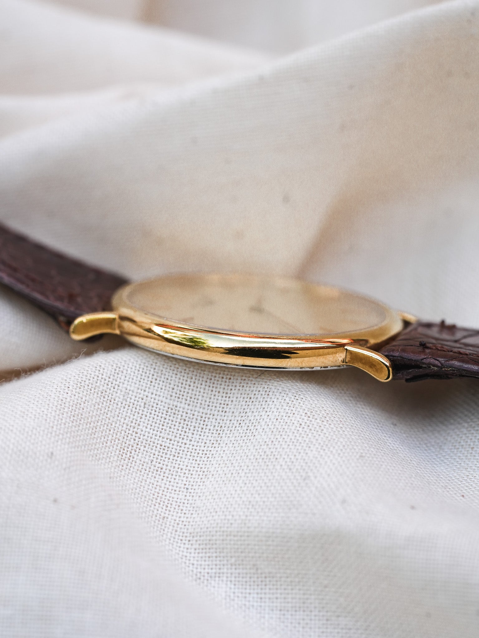 Longines - La Grande Classique Minimaliste Or - 1980s - Atelier Victor Paris - Vintage Watch Shop Dubai