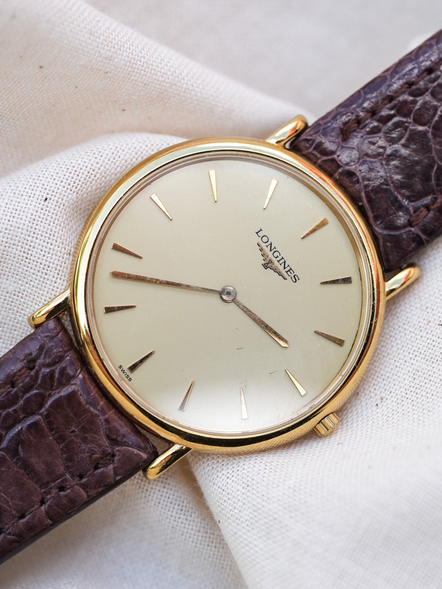 Longines - La Grande Classique Minimaliste Or - 1980s - Atelier Victor Paris - Vintage Watch Shop Dubai