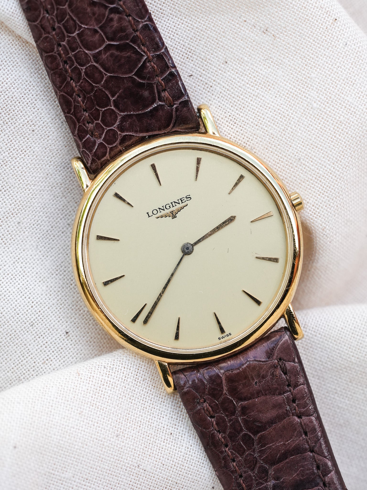 Longines - La Grande Classique Minimaliste Or - 1980s - Atelier Victor Paris - Vintage Watch Shop Dubai