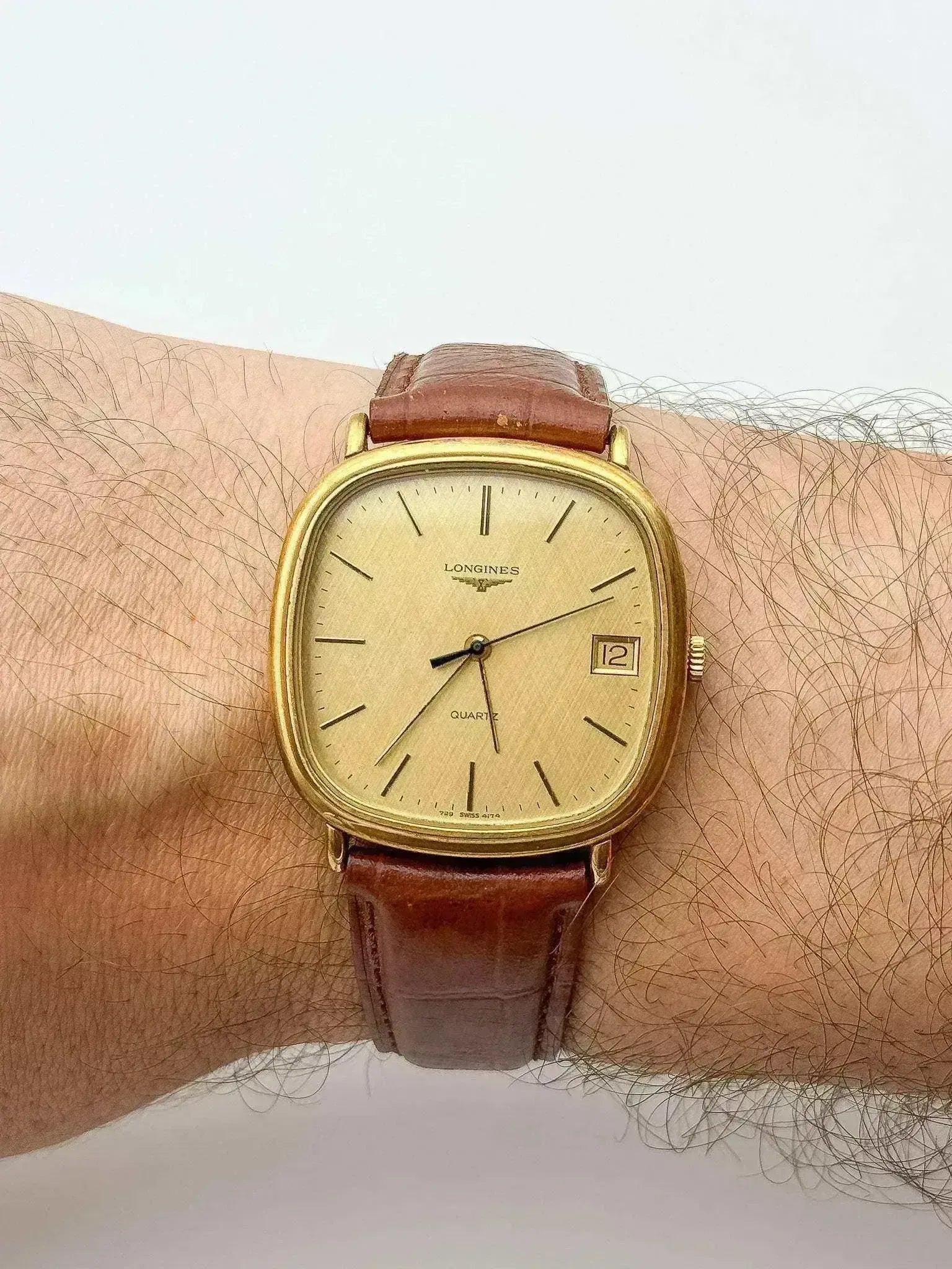 Longines Gold Square Watch with Brown Leather Strap Classic and understated, this Longines watch from the 1990s  main image 2