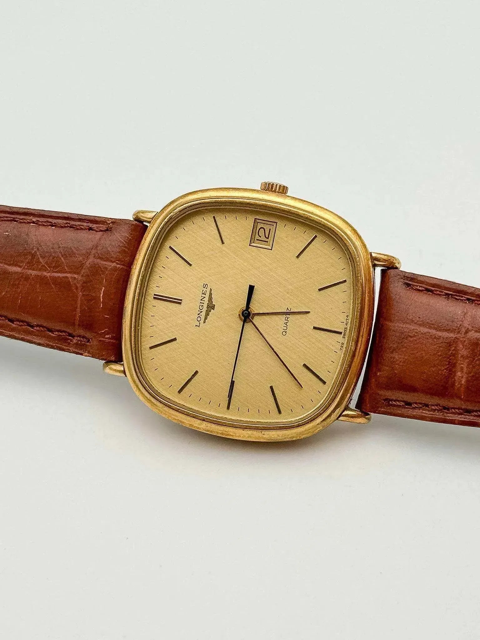 Longines - Linen Dial Square Date - 1979 - Atelier Victor - Vintage  Shop