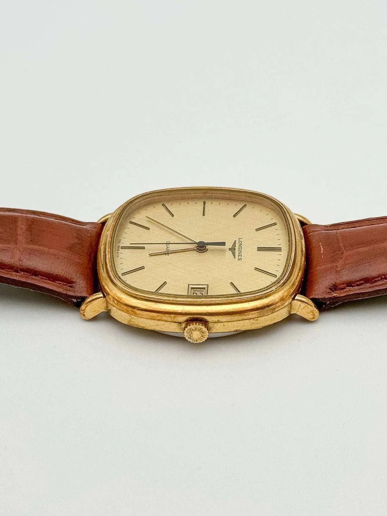 Longines - Linen Dial Square Date - 1979 - Atelier Victor - Vintage  Shop