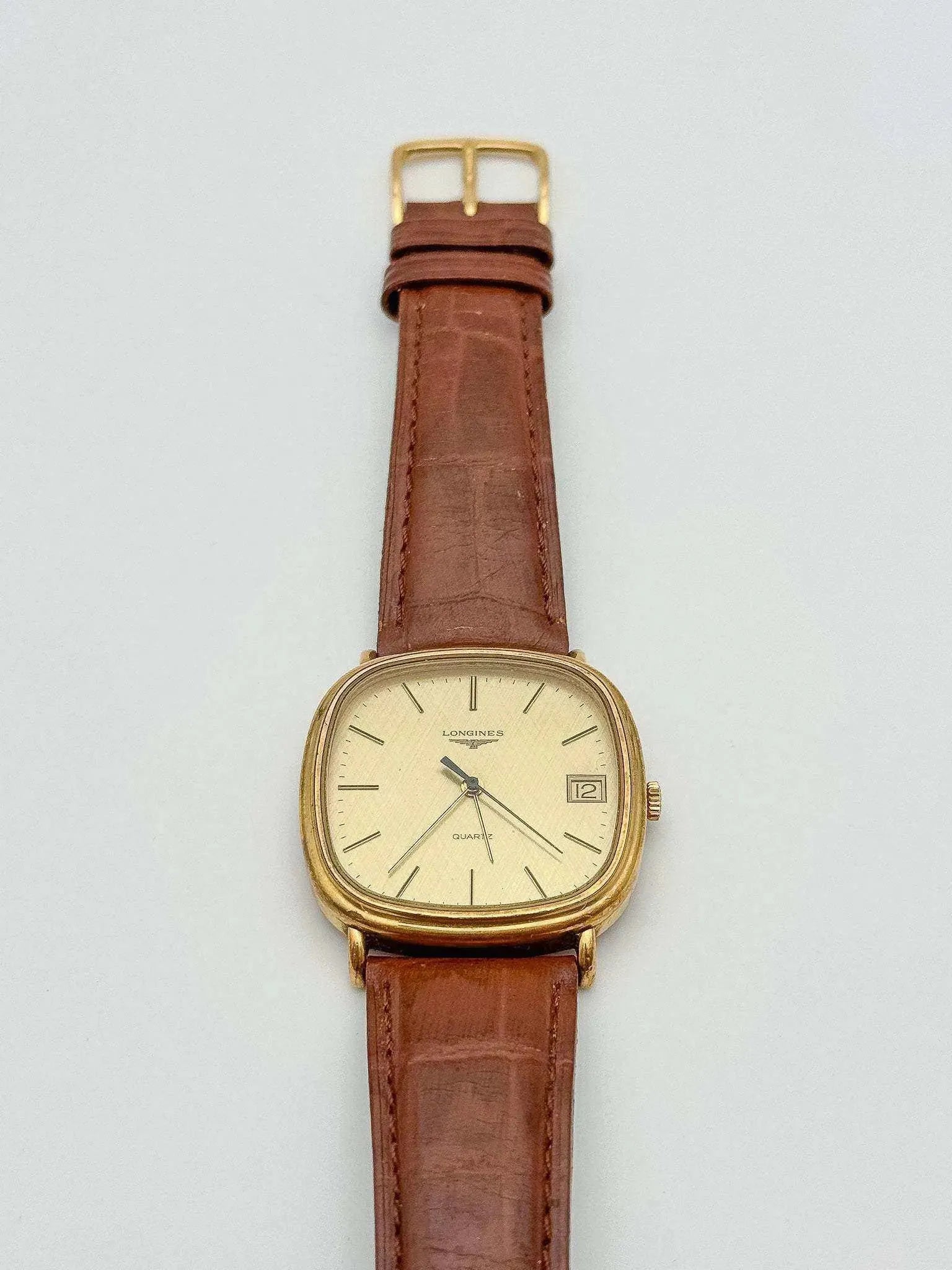 Longines - Linen Dial Square Date - 1979 - Atelier Victor - Vintage  Shop