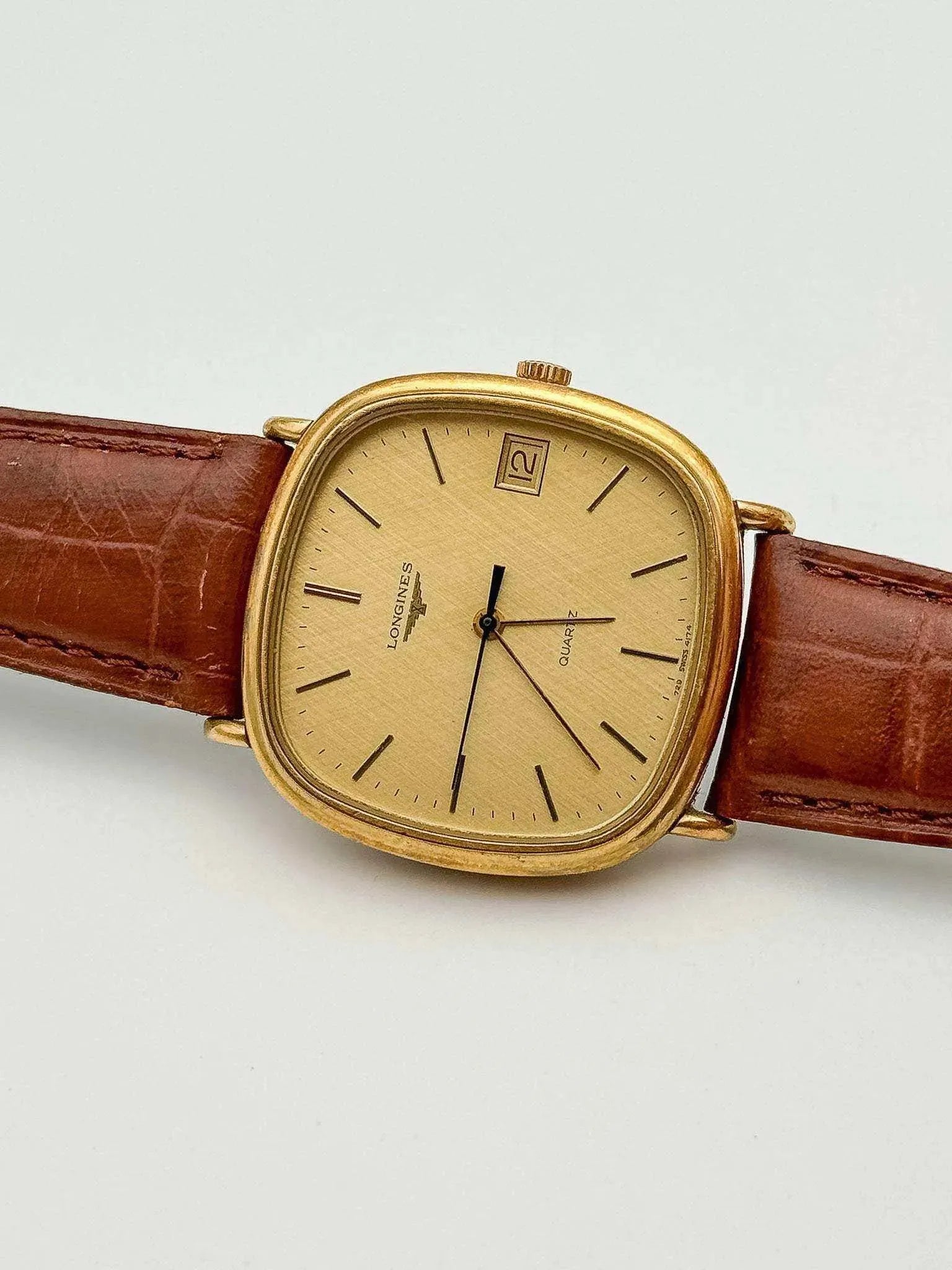 Longines - Linen Dial Square Date - 1979 - Atelier Victor - Vintage  Shop