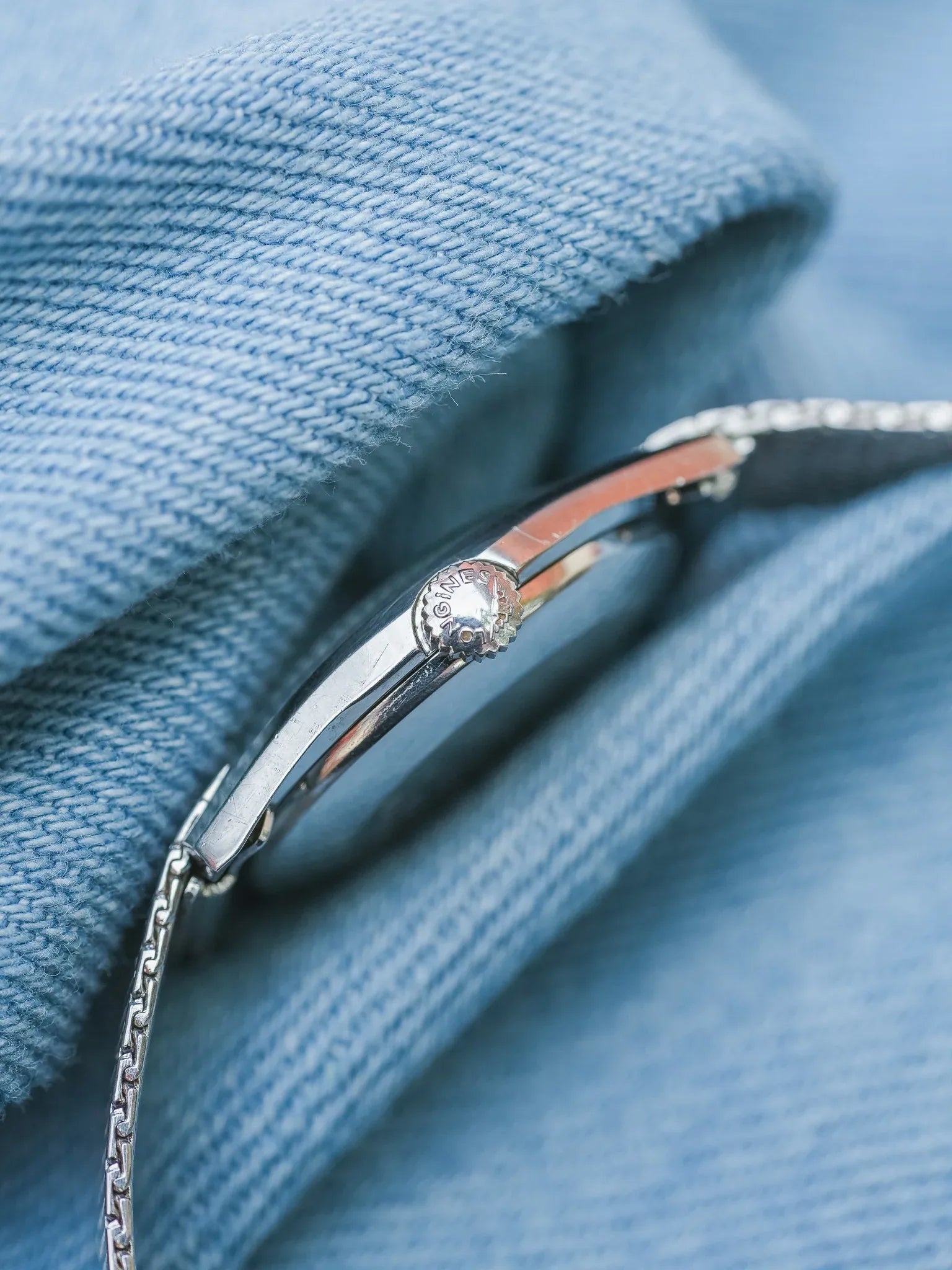 Longines - mini Dress Watch en maille milanaise acier index romain - 1970s - Atelier Victor