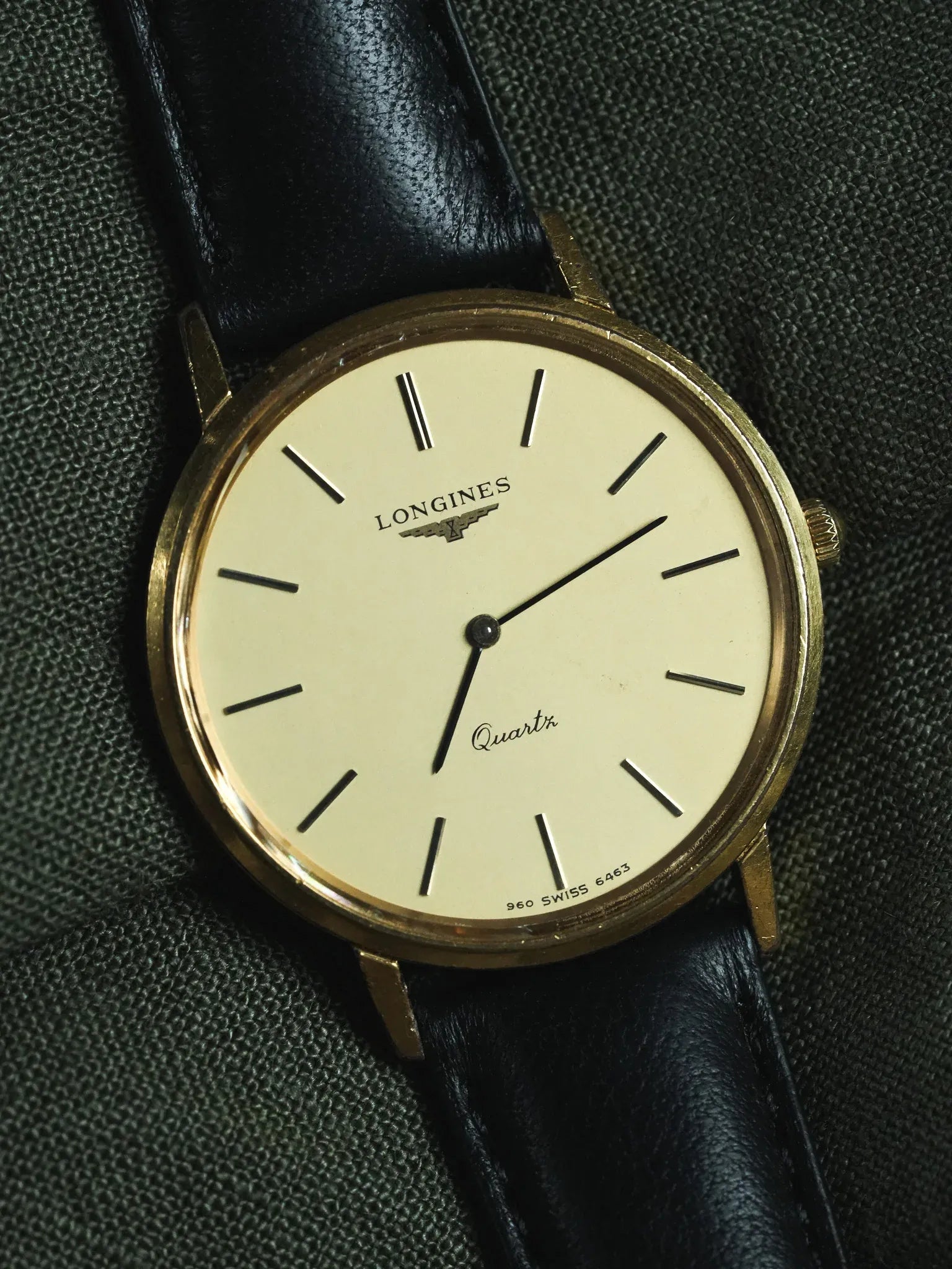 Longines - Montre habillée extra plate plaqué or index onyx - 1980s - Atelier Victor
