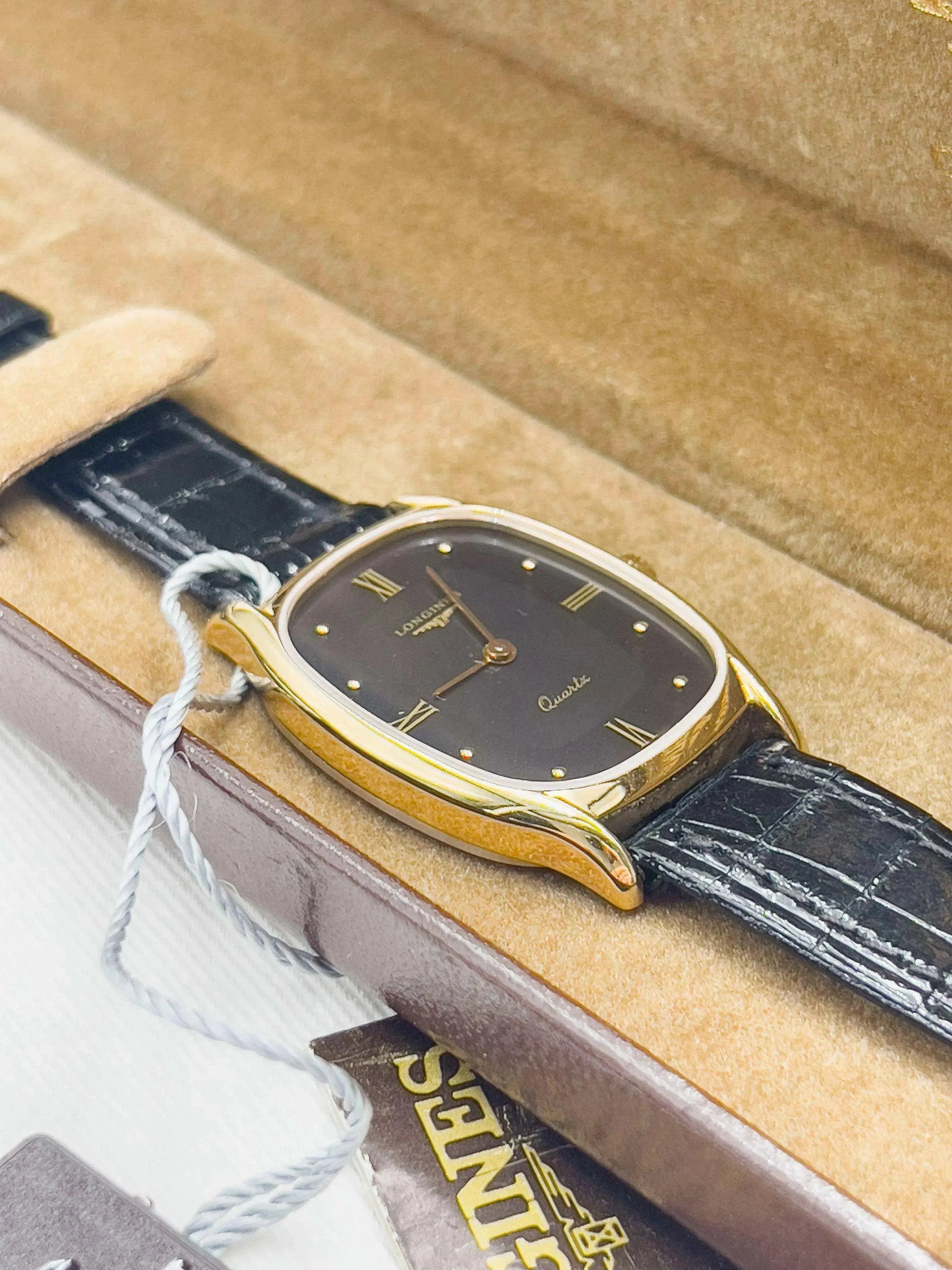 Longines - Onyx Dress Watch NOS w/ box - 1985 - Atelier Victor - Vintage  Shop