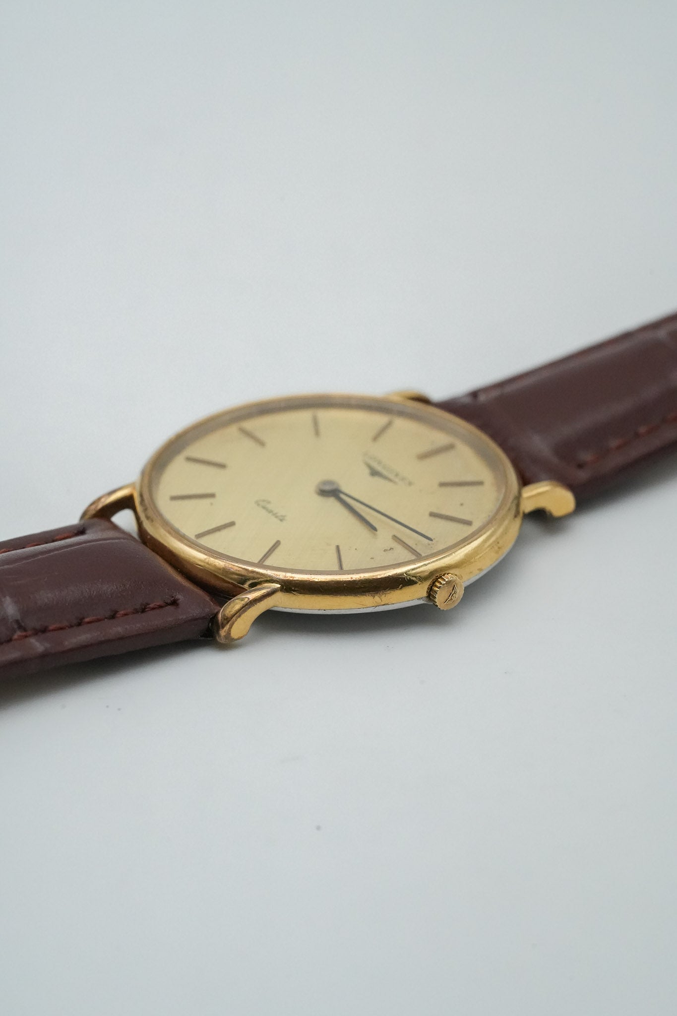 Longines - Plaqué Or Cadran lin Quartz - 1980s - Atelier Victor Paris - Vintage Watch Shop Dubai