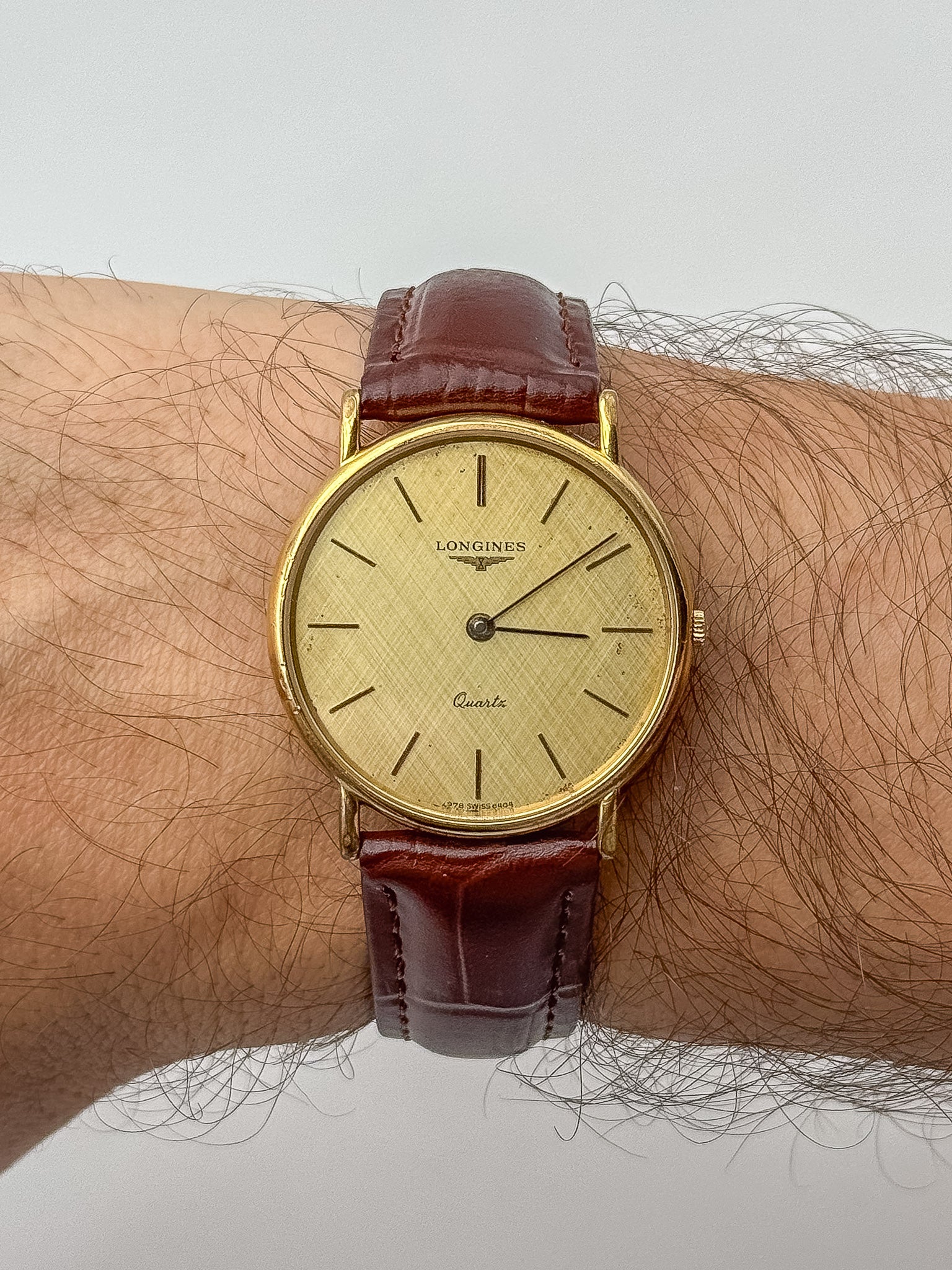 Longines - Plaqué Or Cadran lin Quartz - 1980s - Atelier Victor Paris - Vintage Watch Shop Dubai