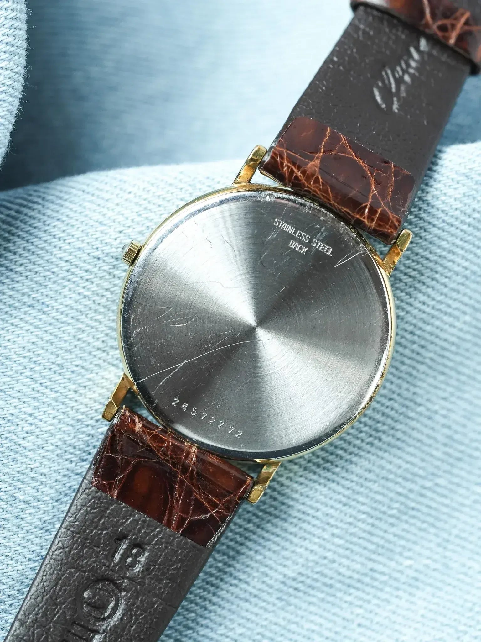 Longines - Presence Extra Flat Gold Date Quartz - 1980s