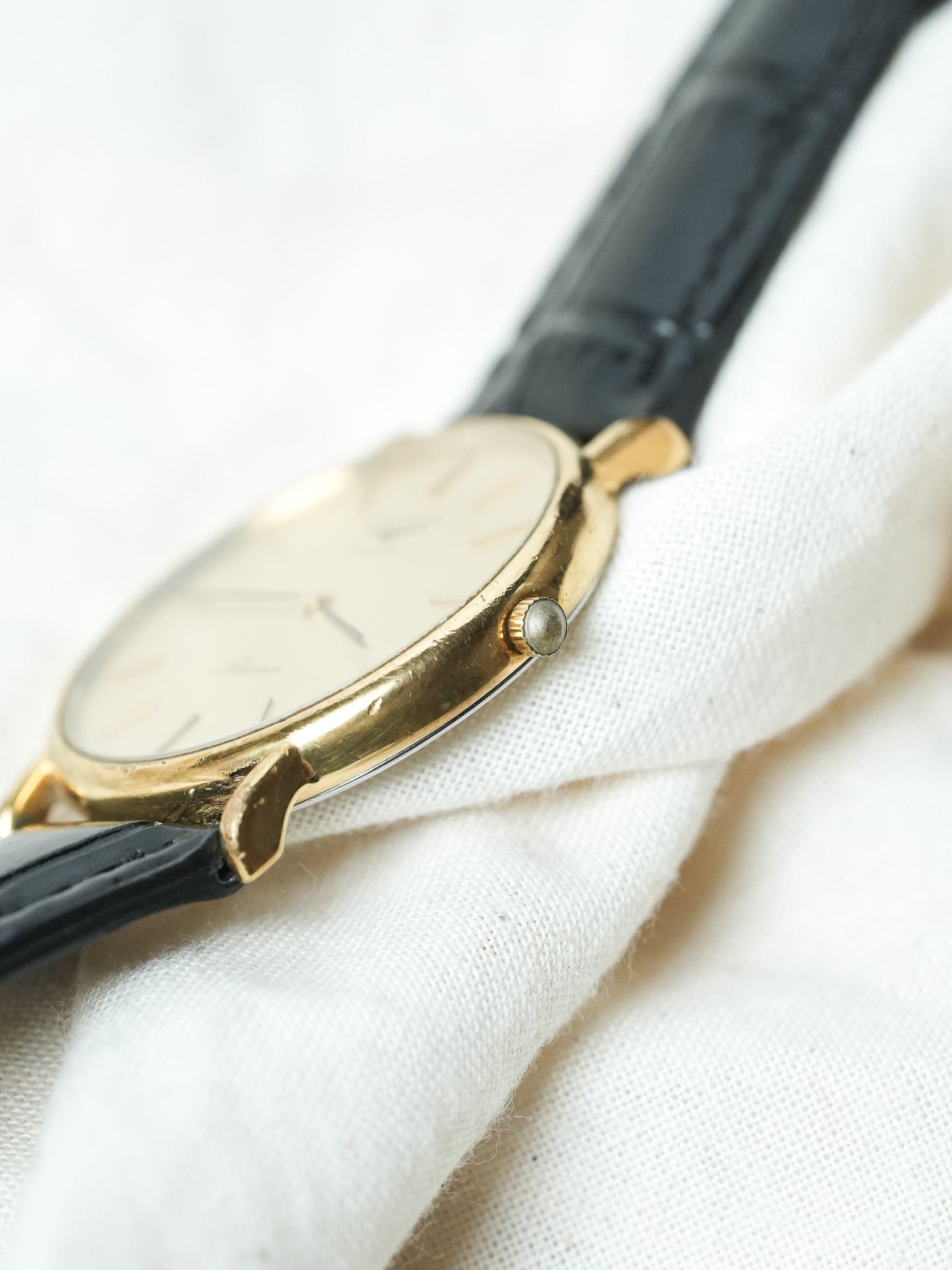 Longines - Présence Quartz Or Cadran Or - 1980s - Atelier Victor - Vintage  Shop