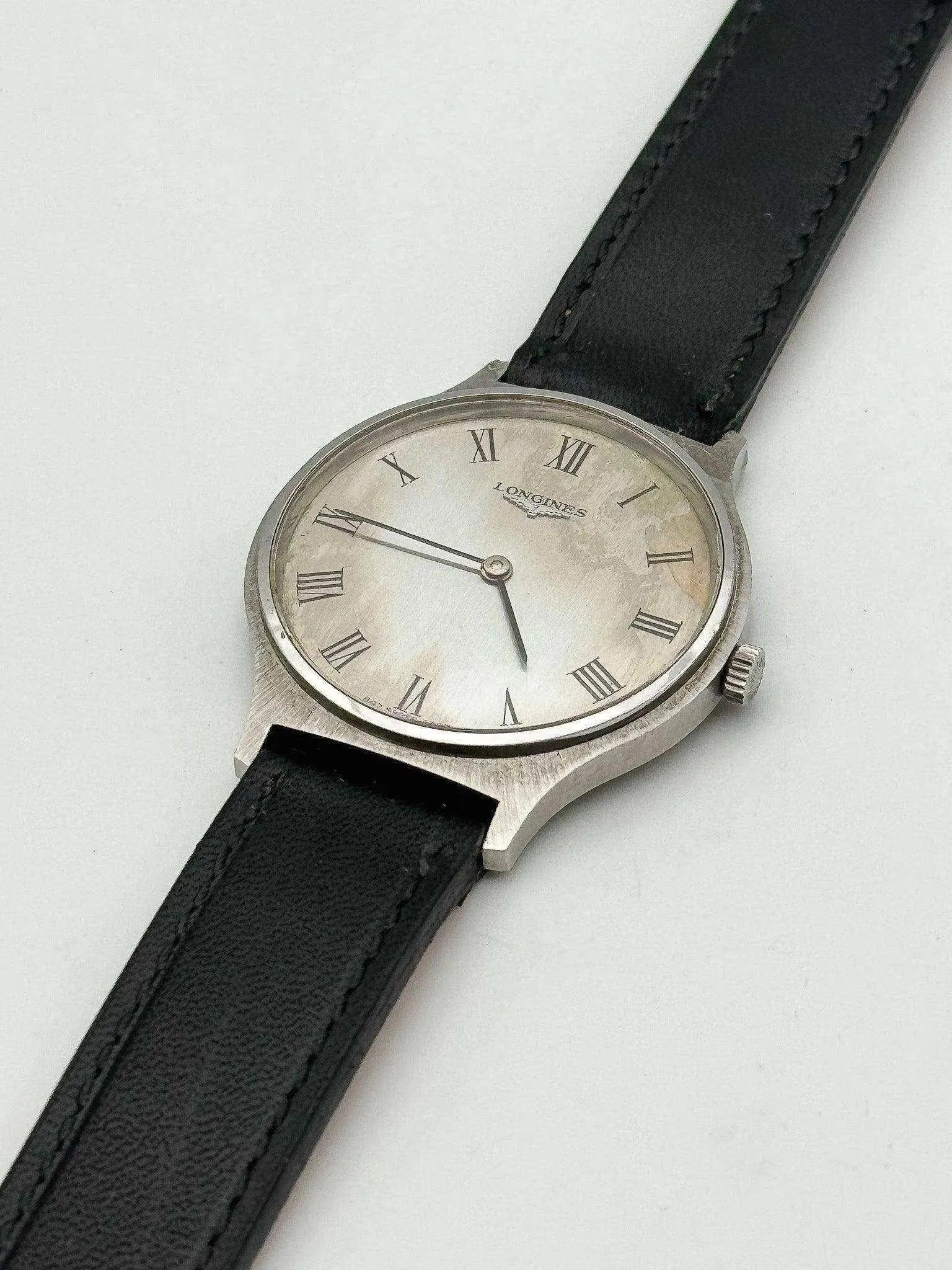 Longines - Silver Patine - 1976 - Atelier Victor Paris - Vintage Watch Shop Dubai