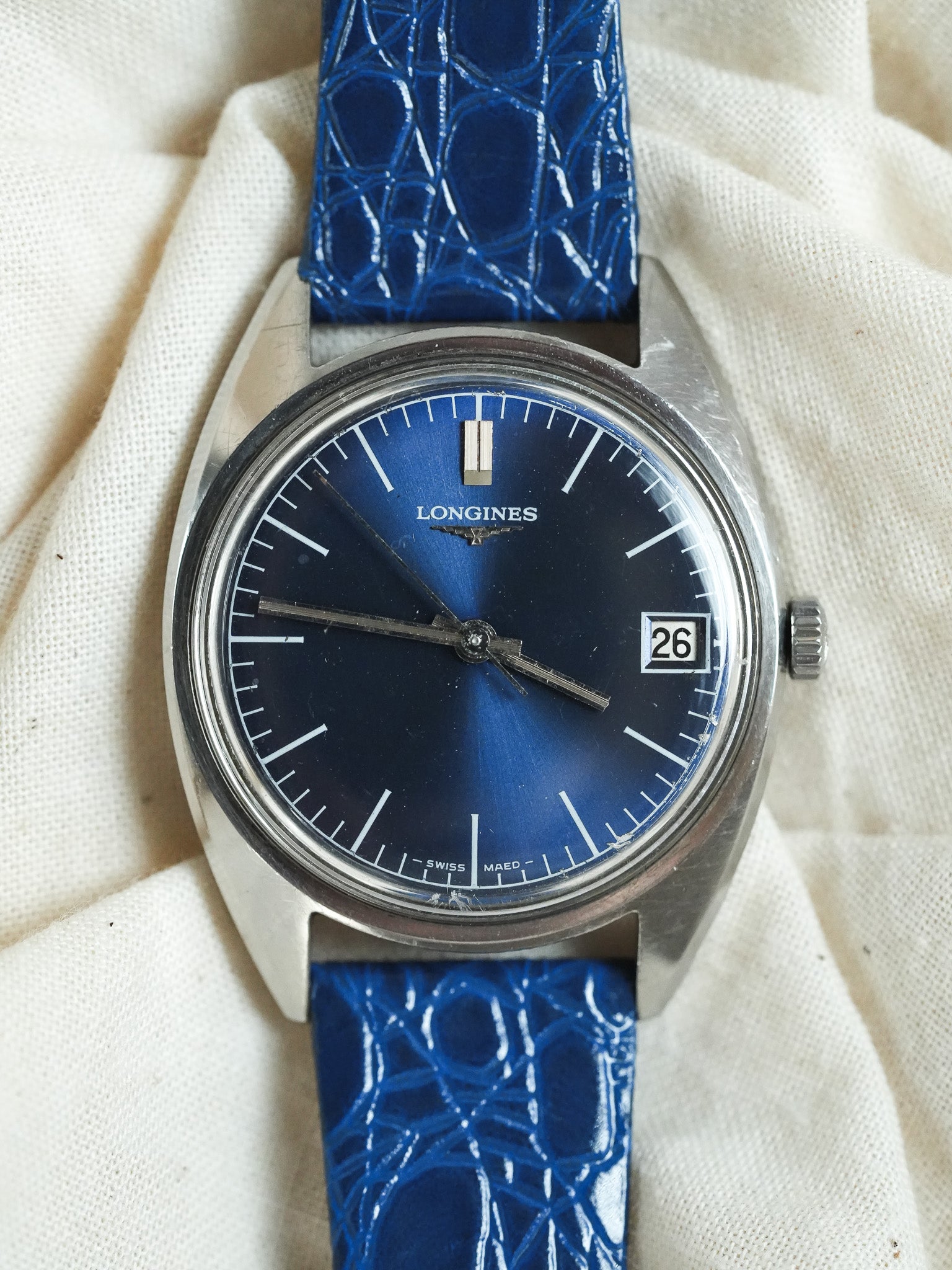 Longines - Tonneau Acier Bleu - Boite & Papier - 1980s - Atelier Victor - Vintage  Shop