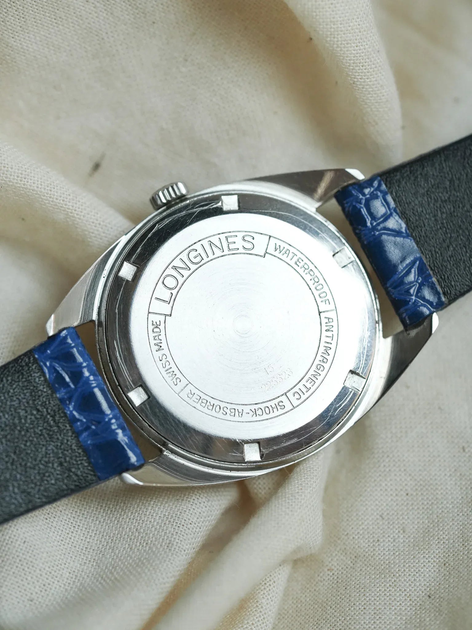 Longines - Tonneau Acier Bleu - Boite & Papier - 1980s - Atelier Victor - Vintage  Shop