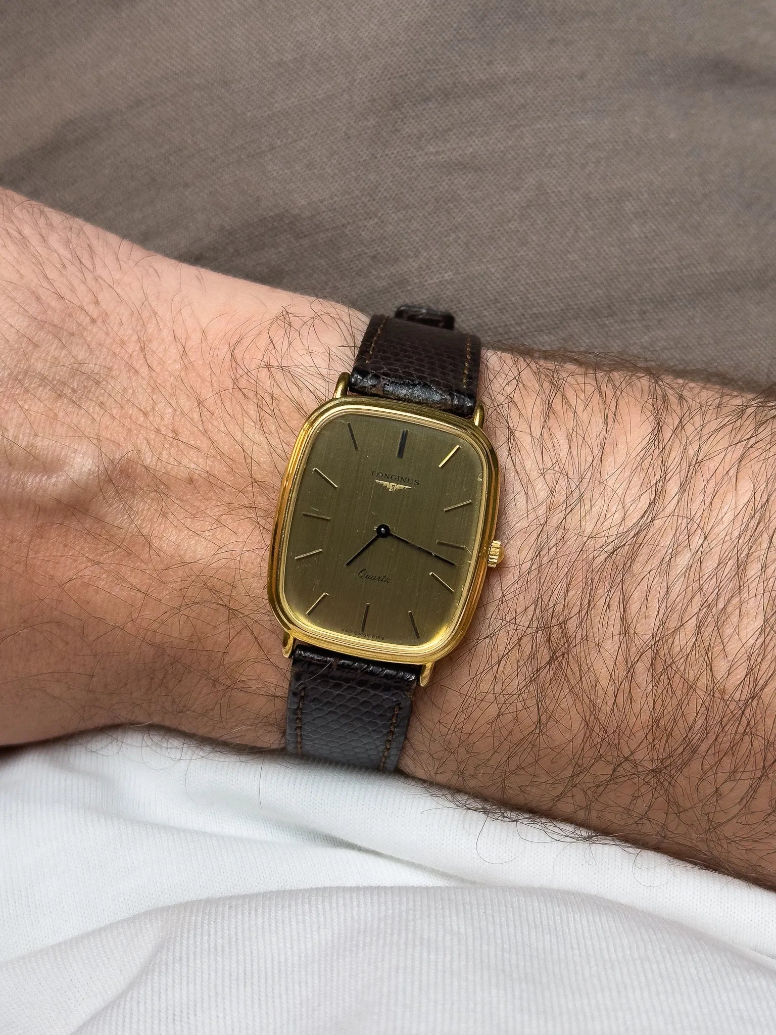 Longines - Tonneau Allongé plaqué Or index onyx - 1980s - Atelier Victor