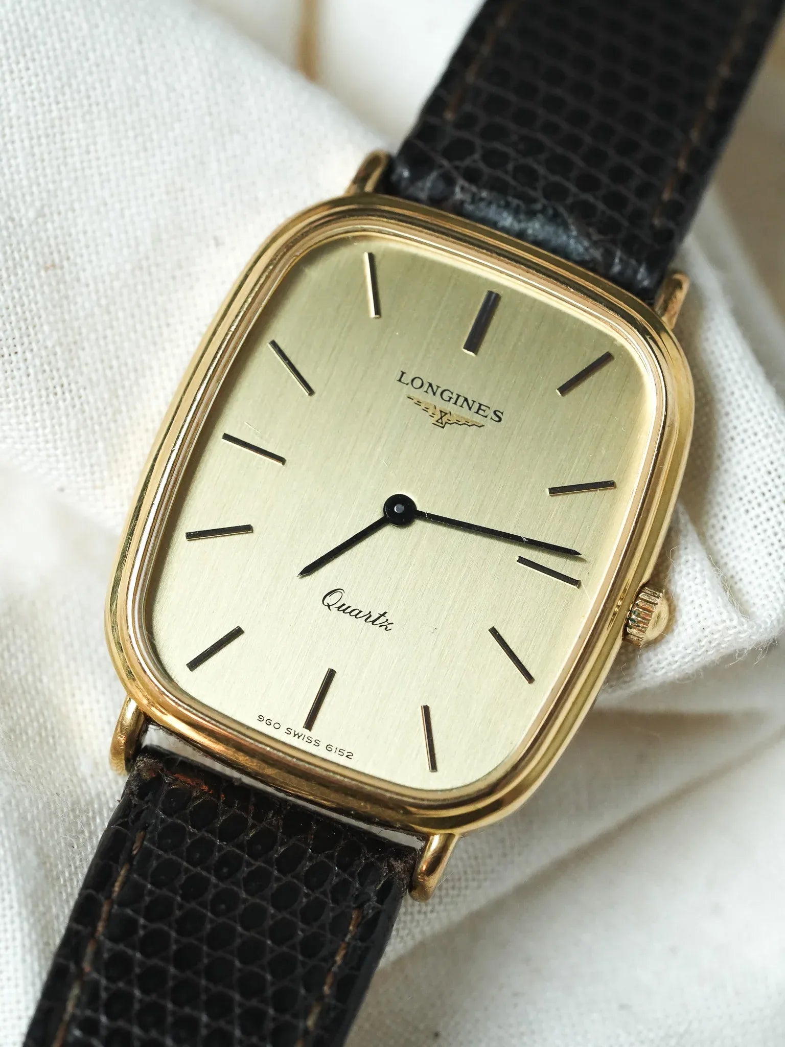 Longines - Tonneau Allongé plaqué Or index onyx - 1980s - Atelier Victor