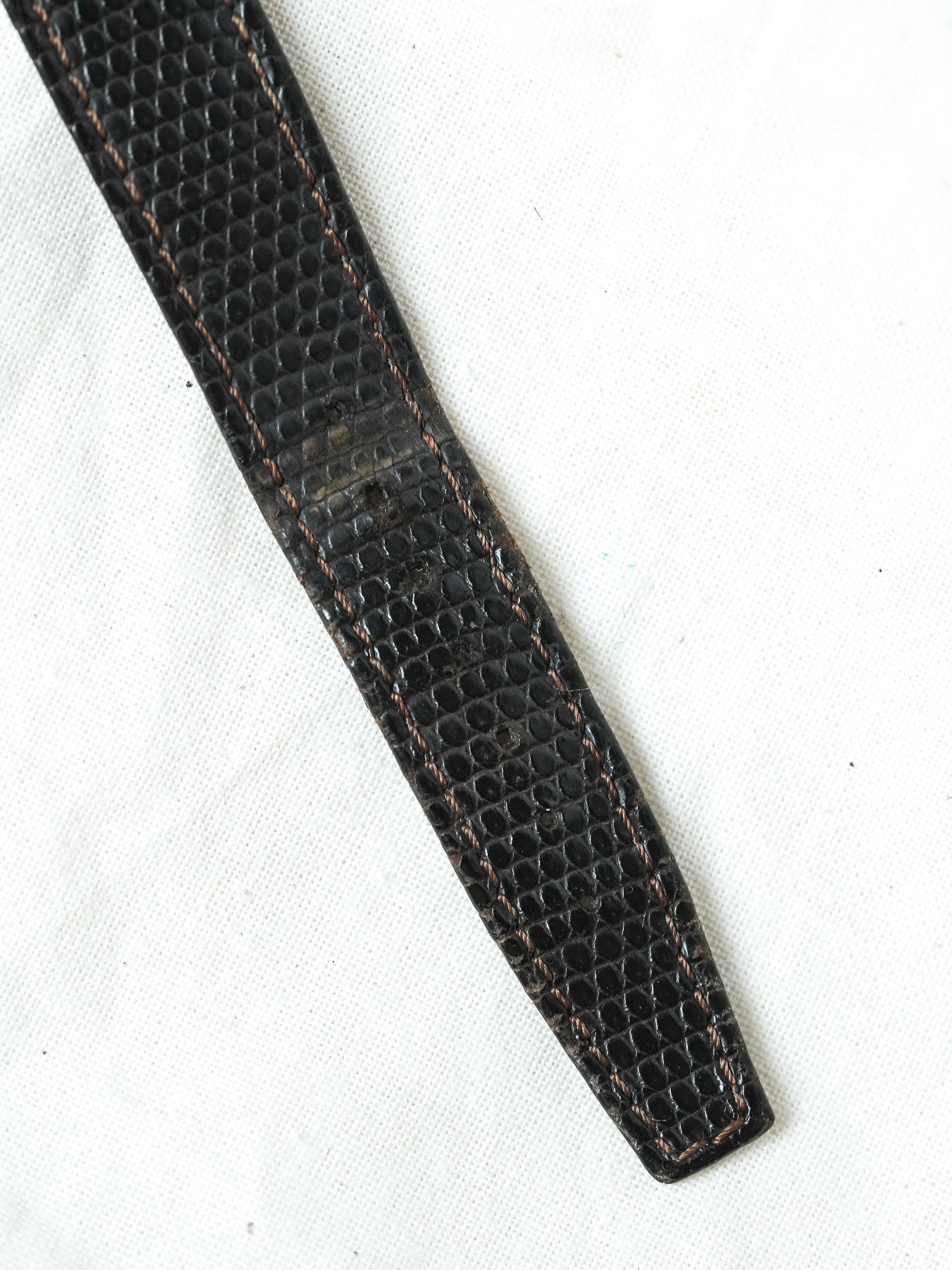 Longines - Tonneau Allongé plaqué Or index onyx - 1980s - Atelier Victor - Vintage  Shop