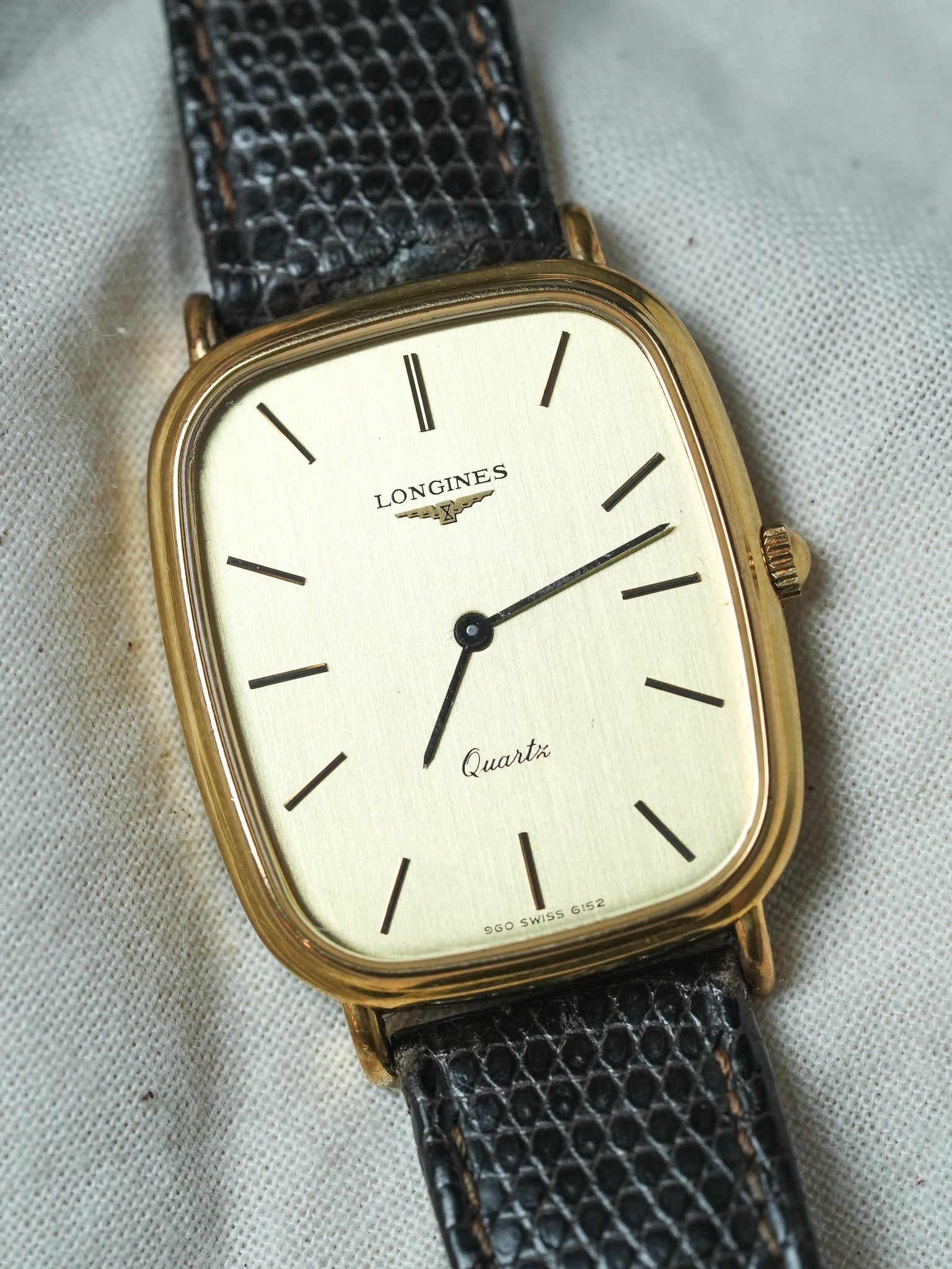 Longines - Tonneau Allongé plaqué Or index onyx - 1980s - Atelier Victor - Vintage  Shop