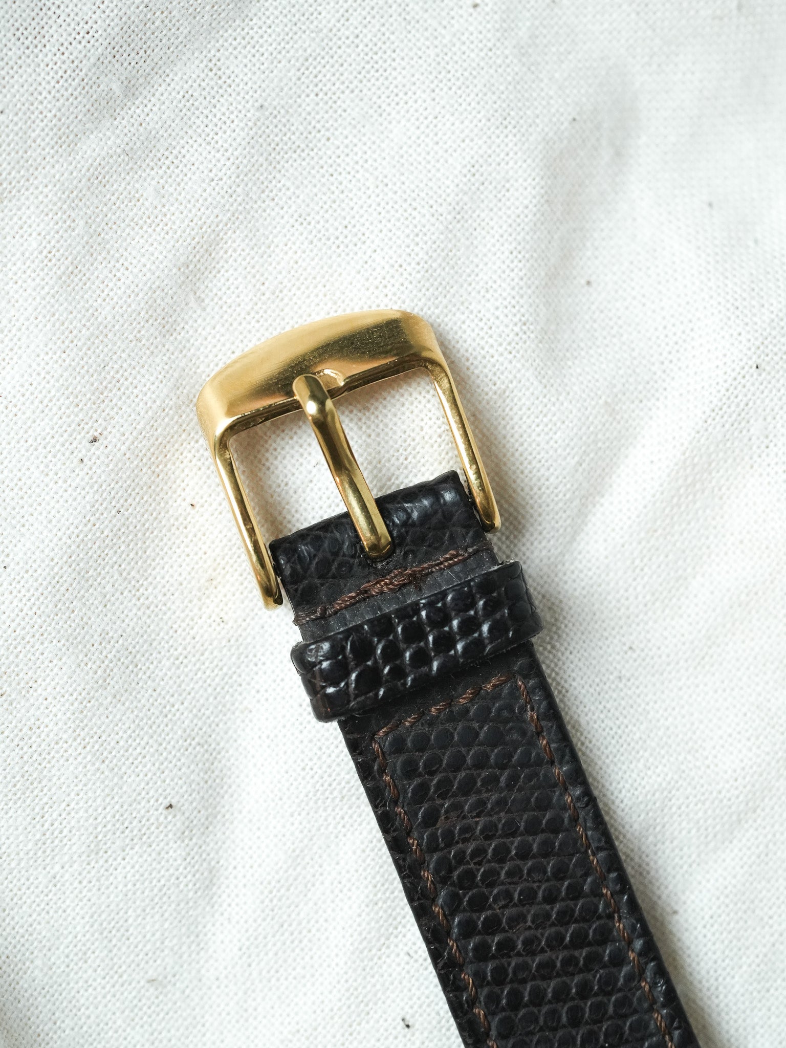 Longines - Tonneau Allongé plaqué Or index onyx - 1980s - Atelier Victor - Vintage  Shop