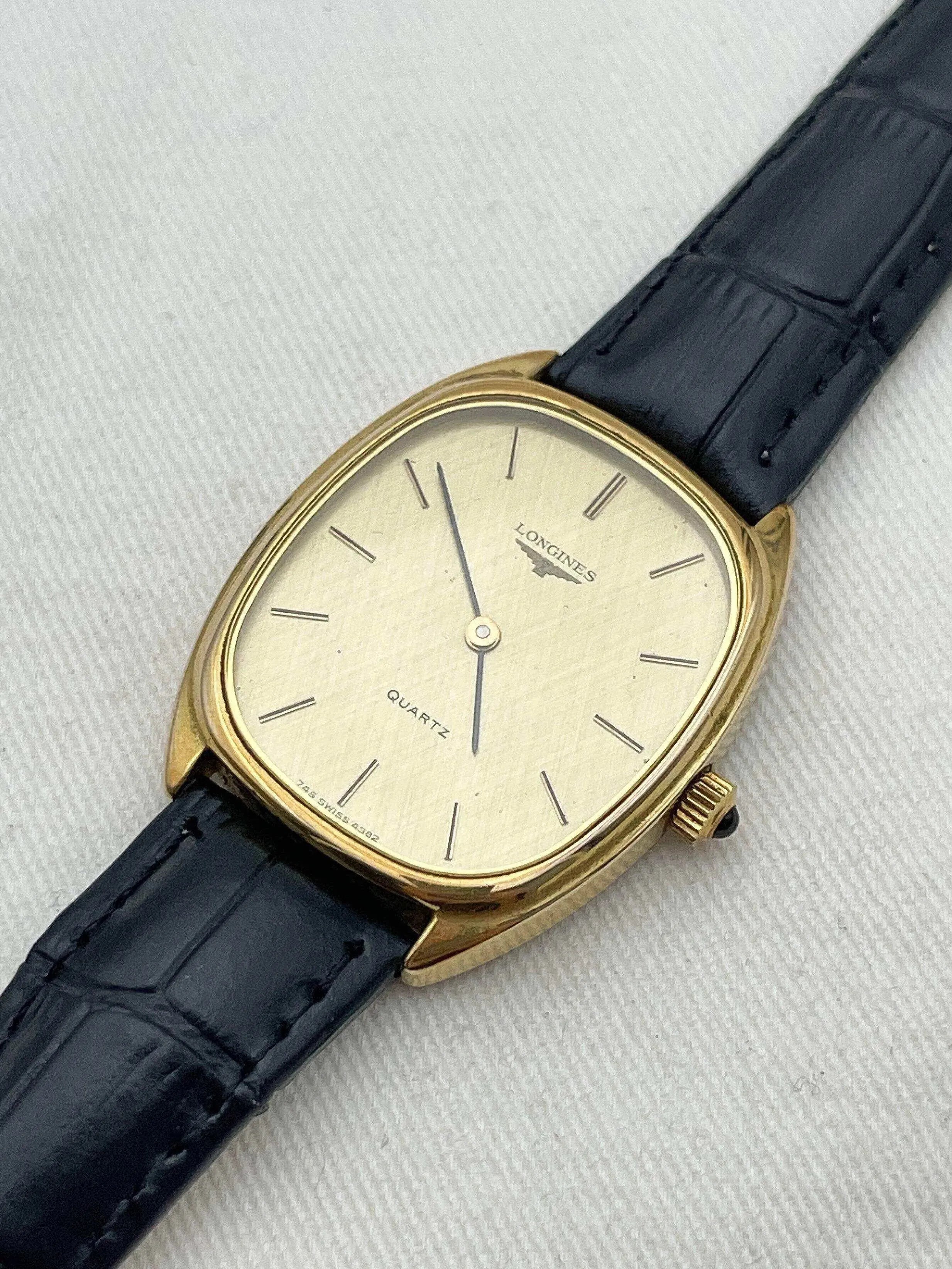 Longines - Tonneau Gold Cabochon - 1979 - Atelier Victor Paris - Vintage Watch Shop Dubai