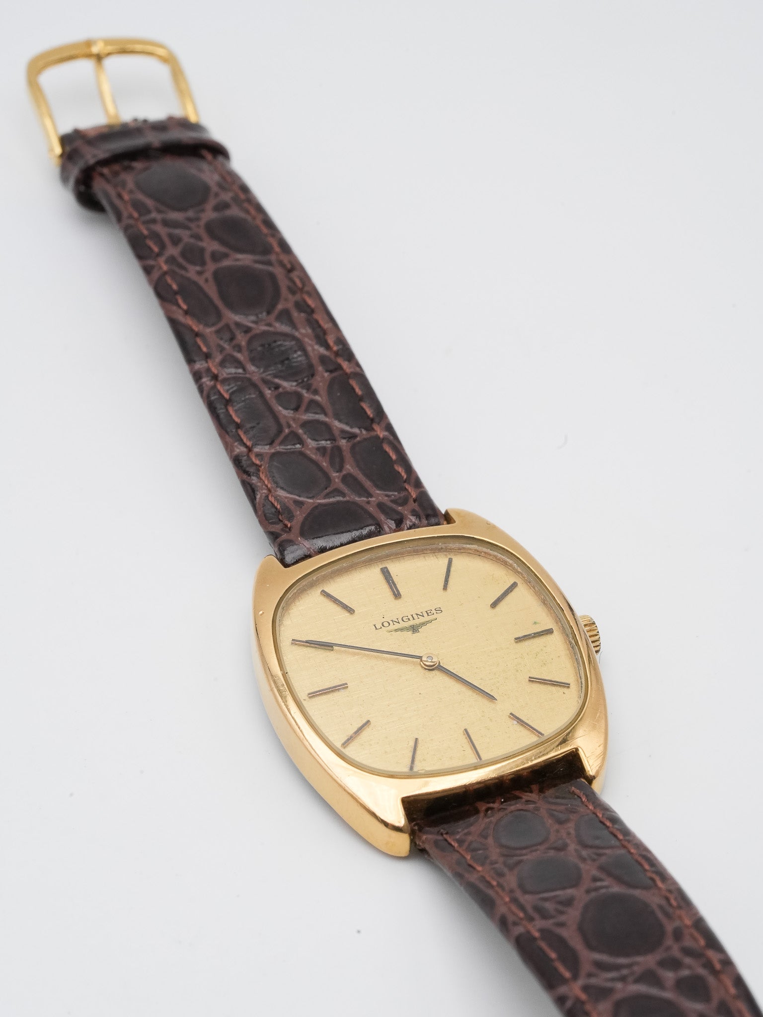 Longines - Tonneau Lin plaqué or meca - 1980s - Atelier Victor Paris - Vintage Watch Shop Dubai