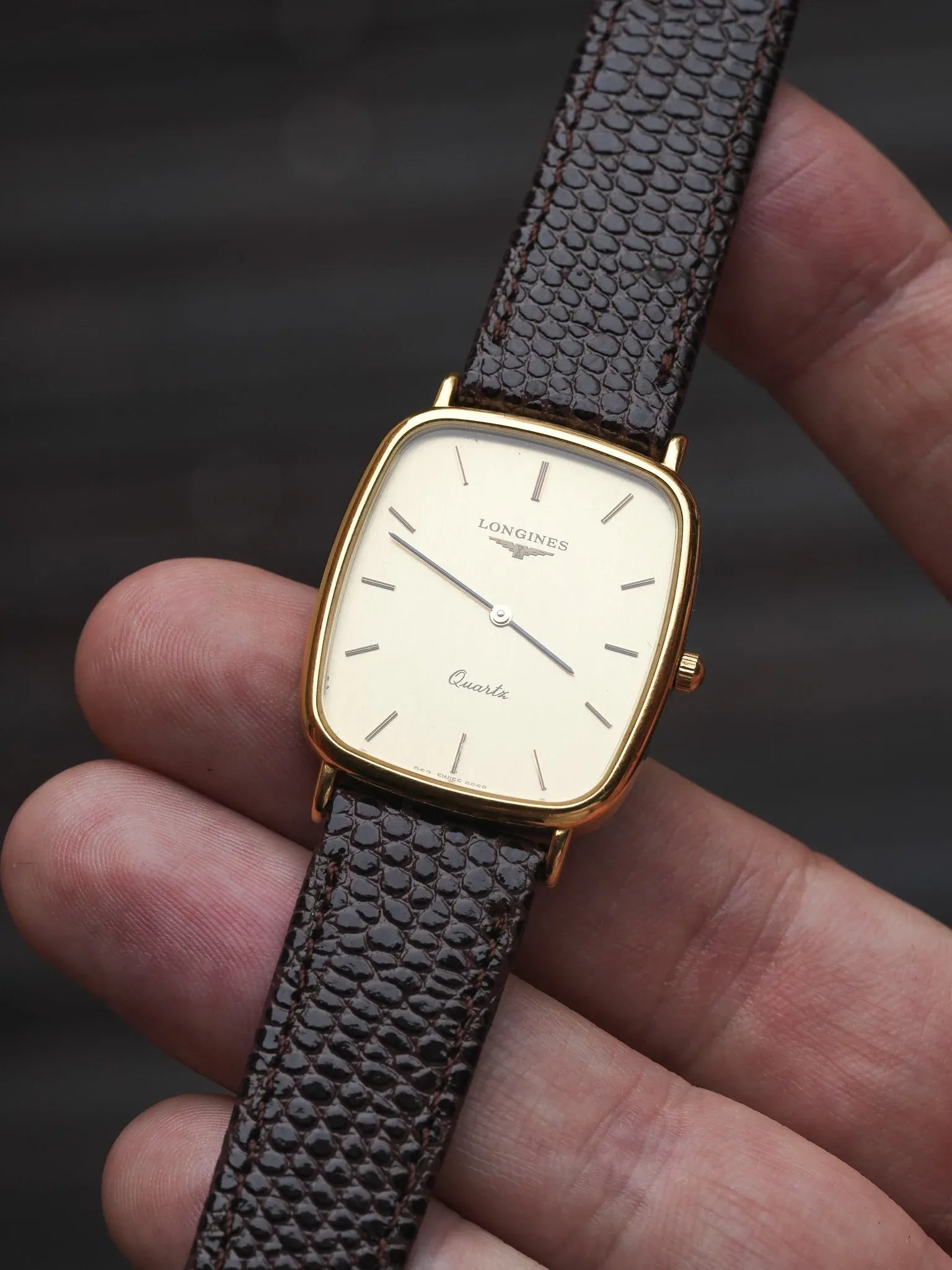 Longines - Tonneau plaqué Or quartz - 1980s - Atelier Victor - Vintage  Shop