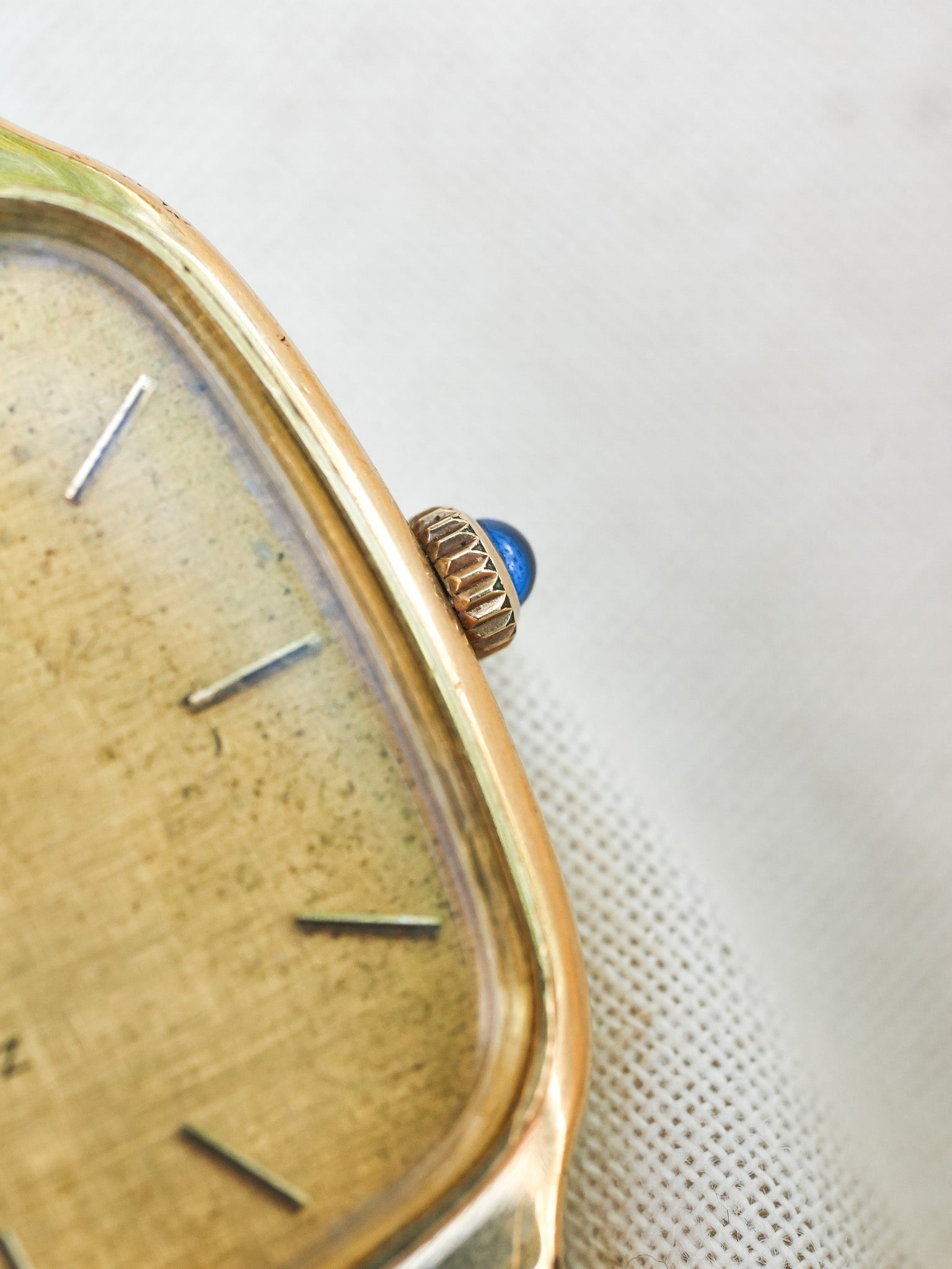 Longines - Tv plaqué or cadran lin cabochon - 1980s - Atelier Victor Paris - Vintage Watch Shop Dubai