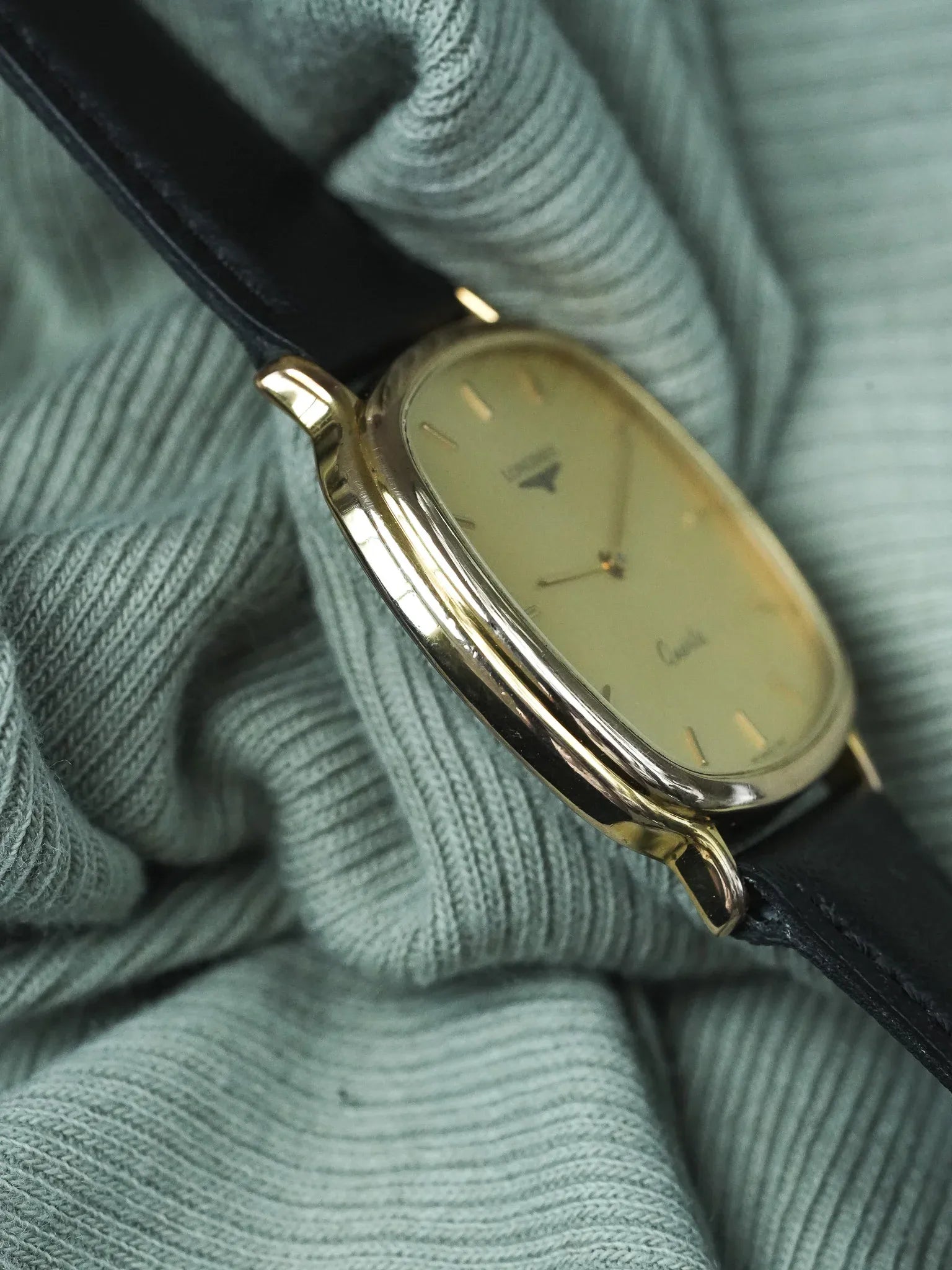 Longines - TV vergoldet Wabenzifferblatt - 1980s 