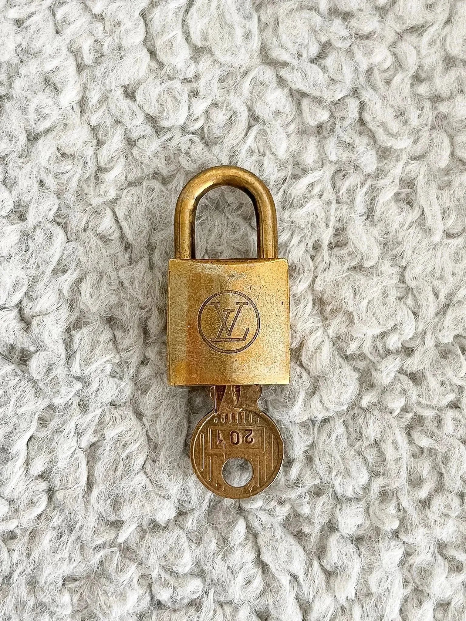 Louis Vuitton - Cadenas 201 Keepall - Atelier Victor - Vintage  Shop