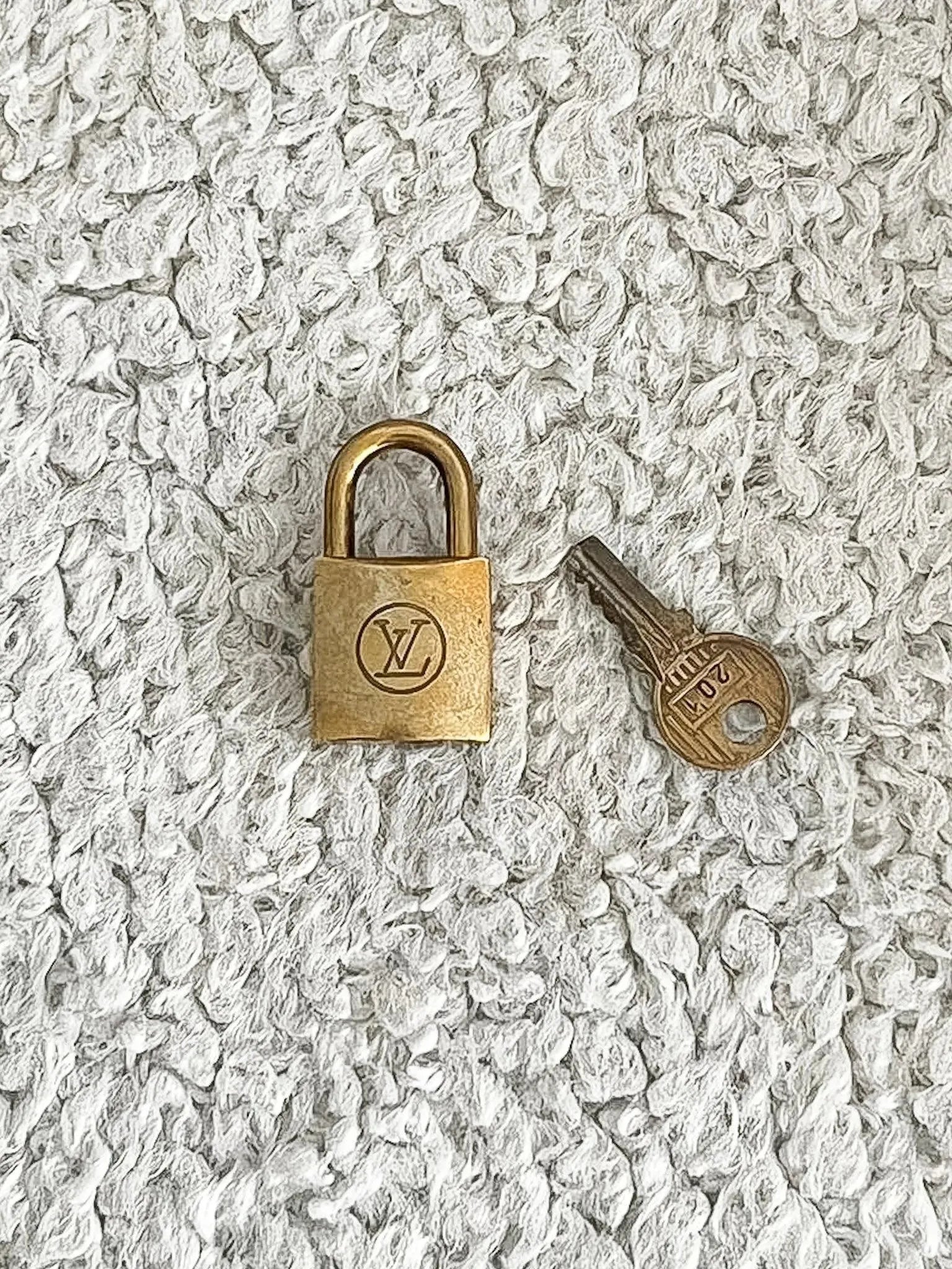 Louis Vuitton - Cadenas 201 Keepall - Atelier Victor - Vintage  Shop