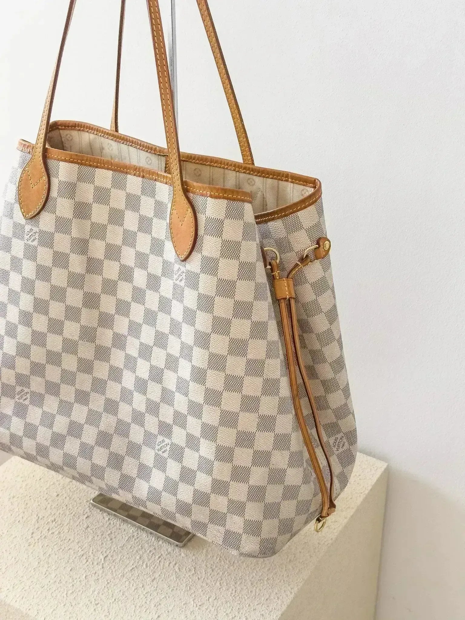 Louis Vuitton - Neverfull Beige