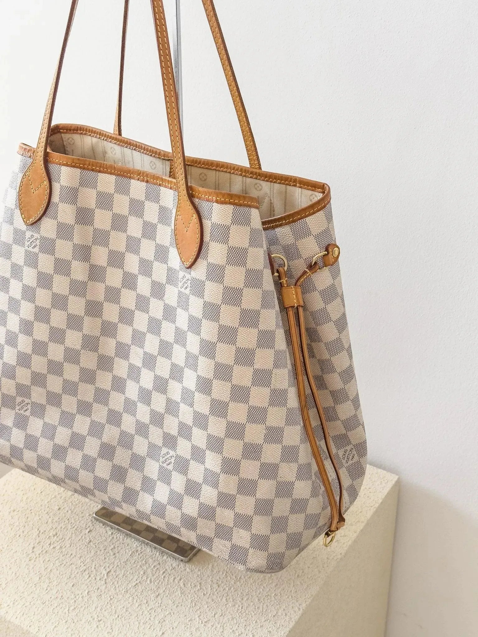 Louis Vuitton - Neverfull Beige - Atelier Victor Paris - Vintage Watch Shop Dubai