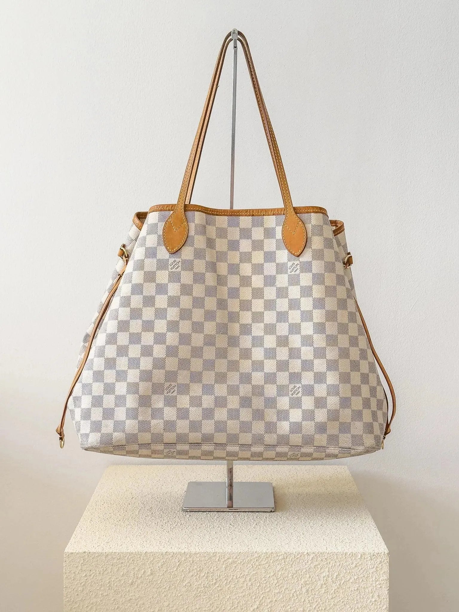 Louis Vuitton - Neverfull Beige - Atelier Victor Paris - Vintage Watch Shop Dubai