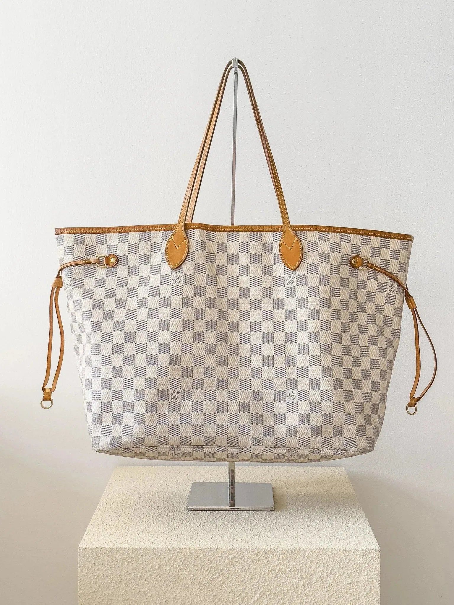 Louis Vuitton - Neverfull Beige - Atelier Victor Paris - Vintage Watch Shop Dubai