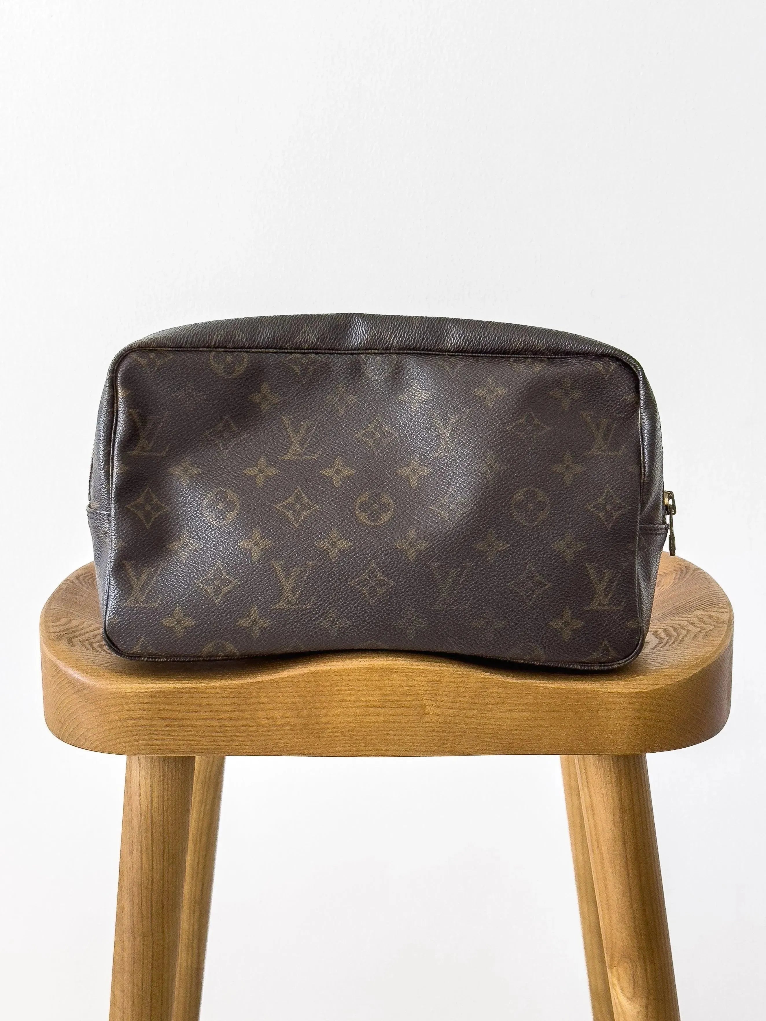 Louis Vuitton - Pochette Vintage XL Monogram - Atelier Victor - Vintage  Shop