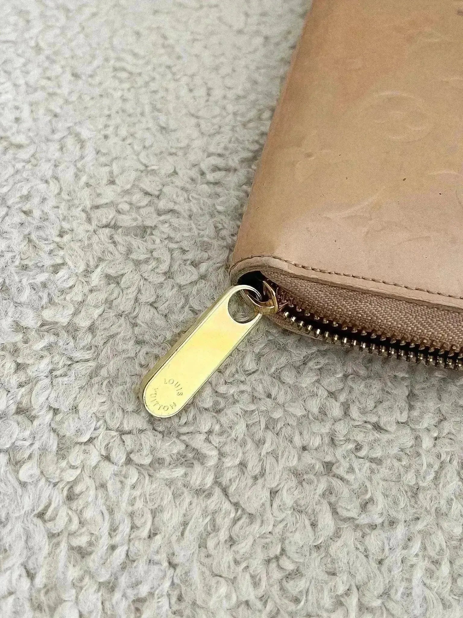 Louis Vuitton - Wallet Beige metis leather