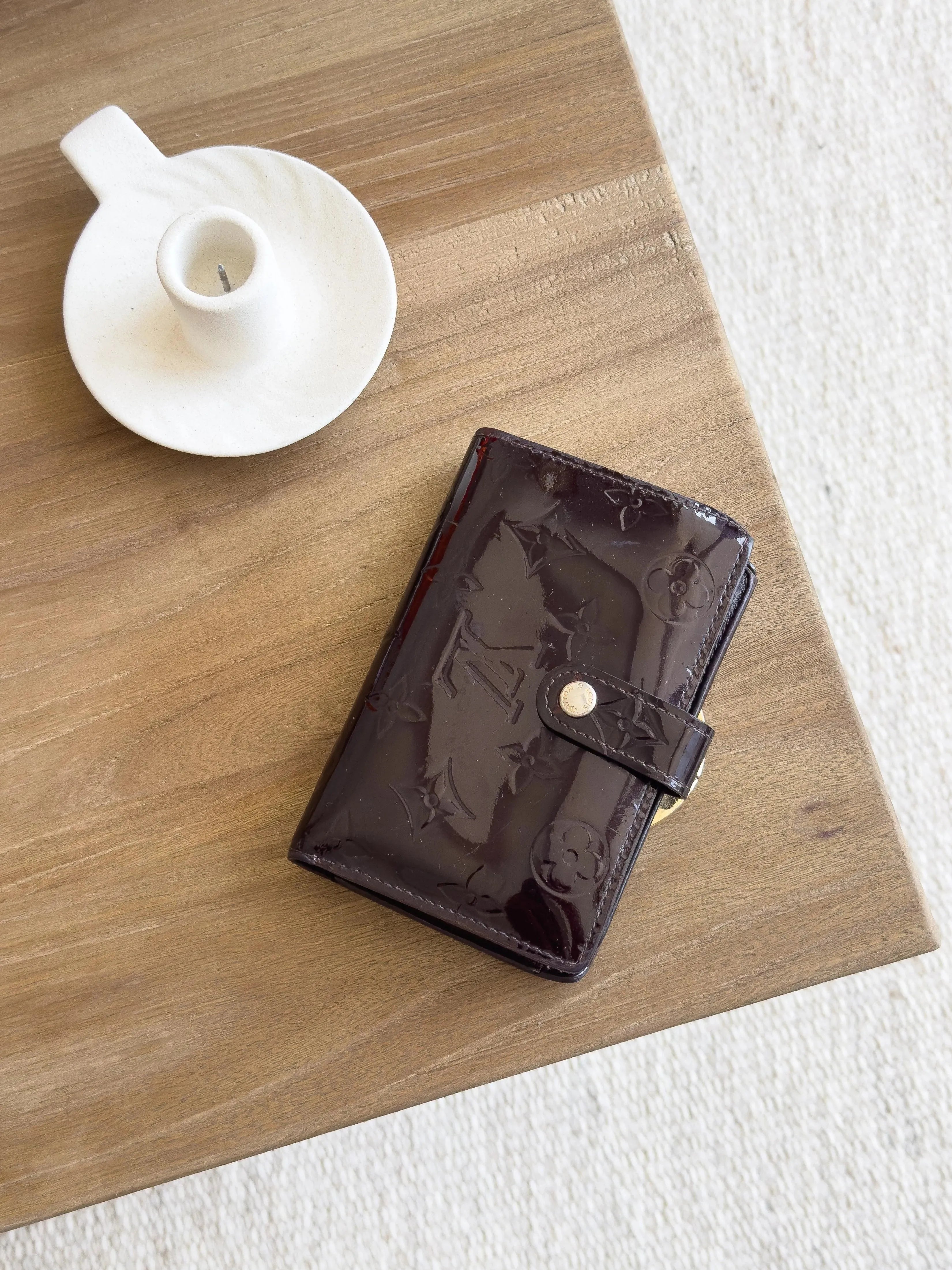 Louis Vuitton - Portefeuille en cuir verni marron - Atelier Victor Paris - Vintage Watch Shop Dubai