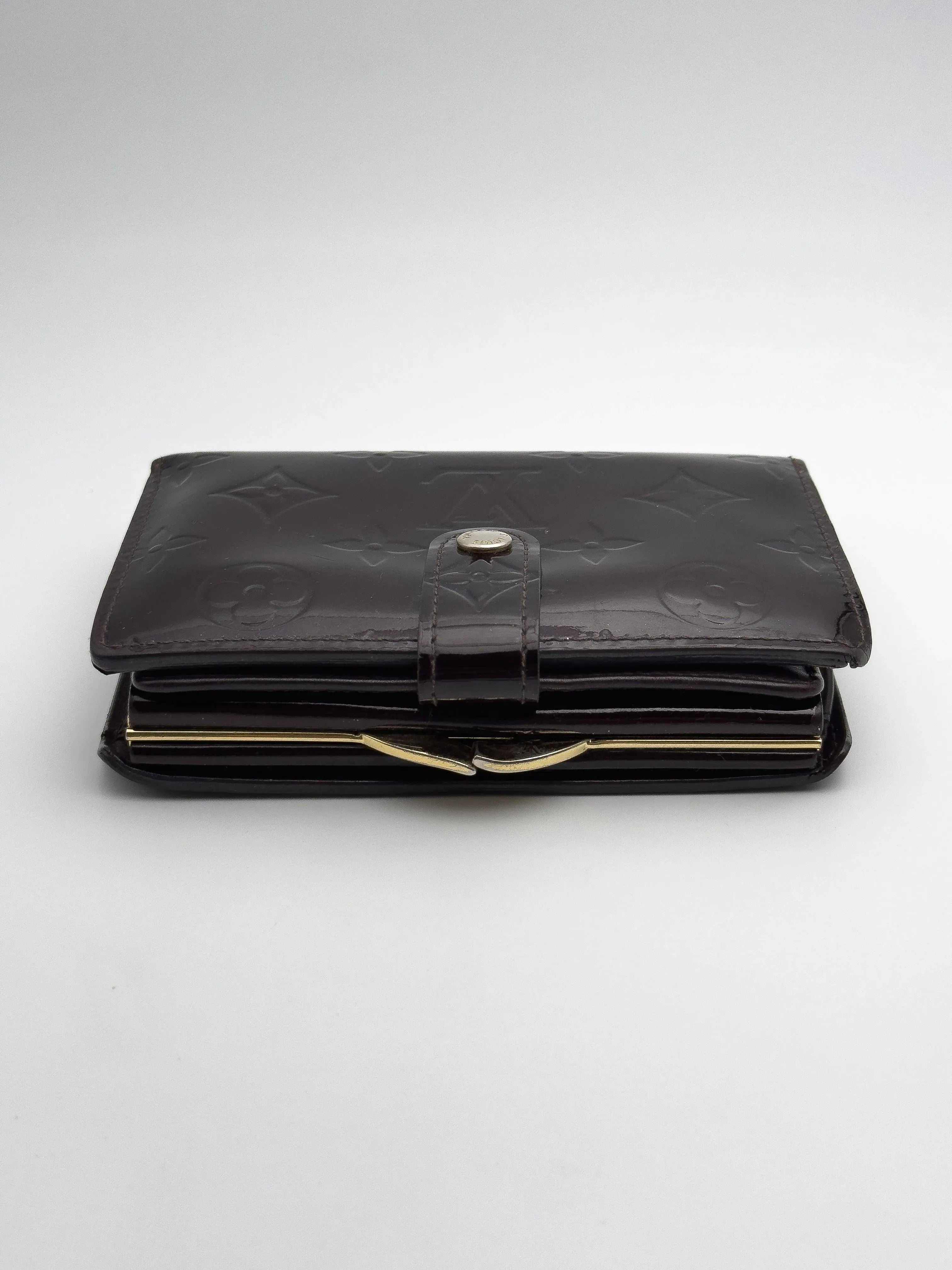 Louis Vuitton - Portefeuille en cuir verni marron - Atelier Victor Paris - Vintage Watch Shop Dubai