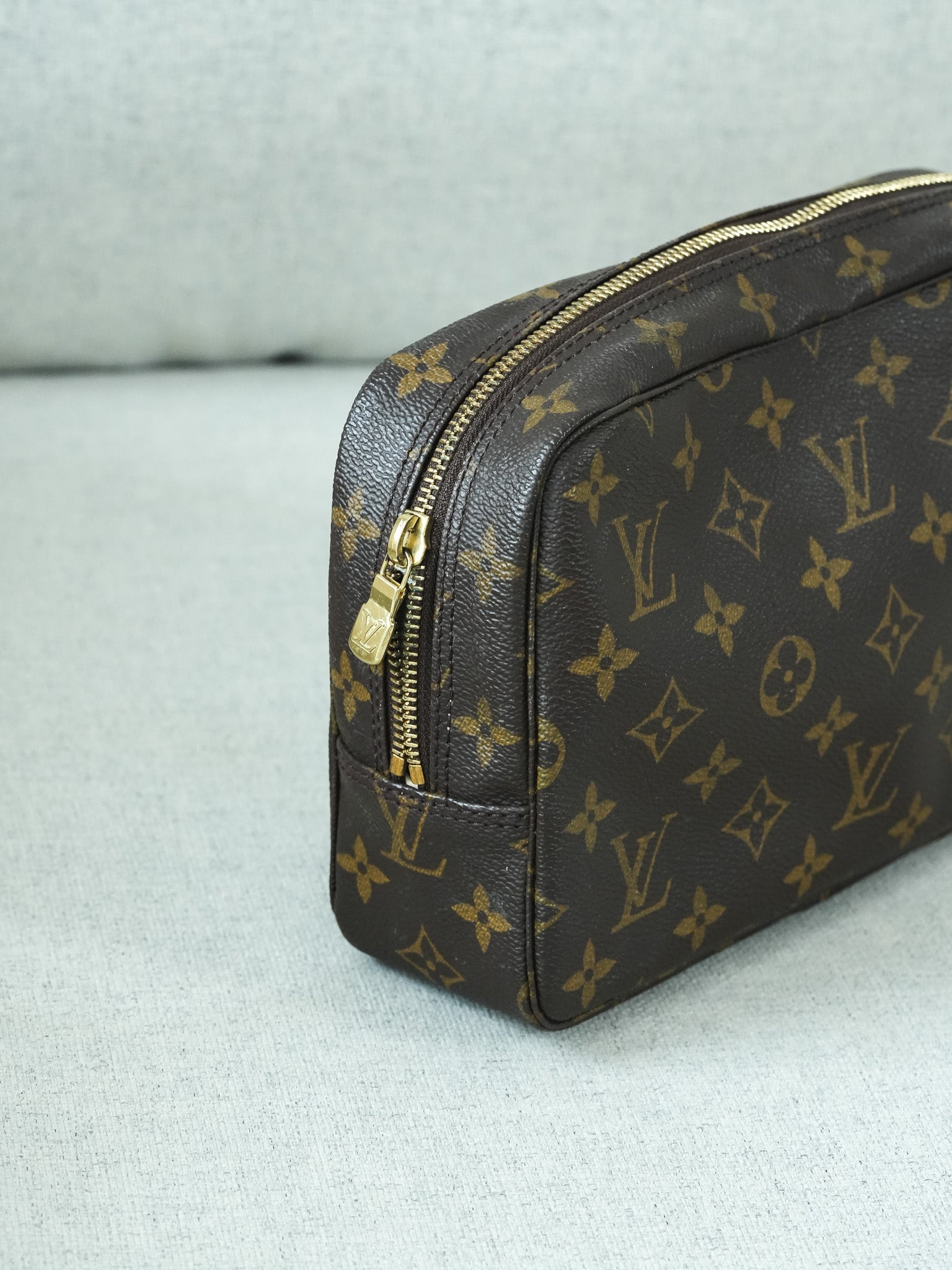 Vintage Monogram Canvas Toiletry Pouch Louis Vuitton 23