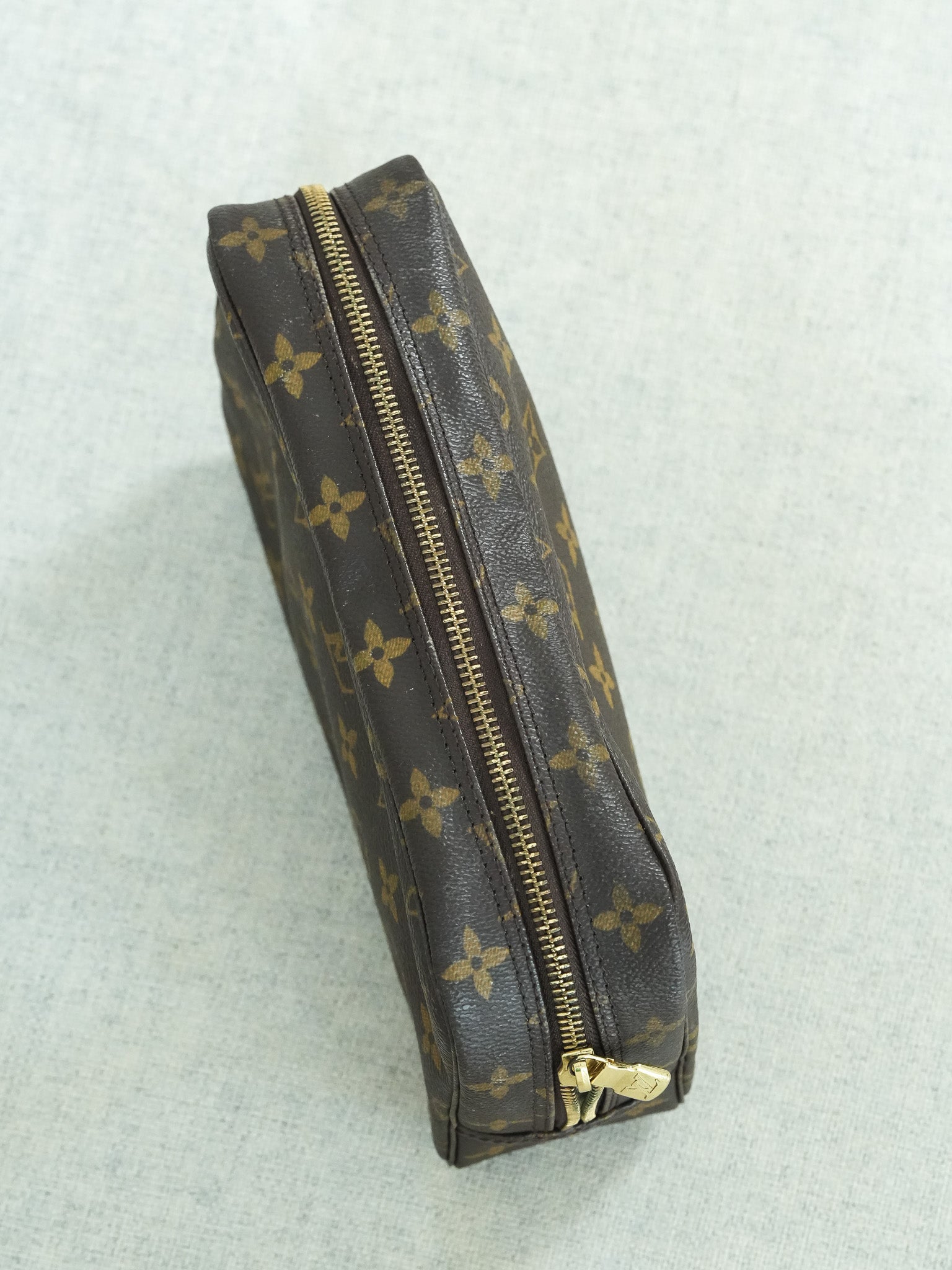 Vintage Monogram Canvas Toiletry Pouch Louis Vuitton 23