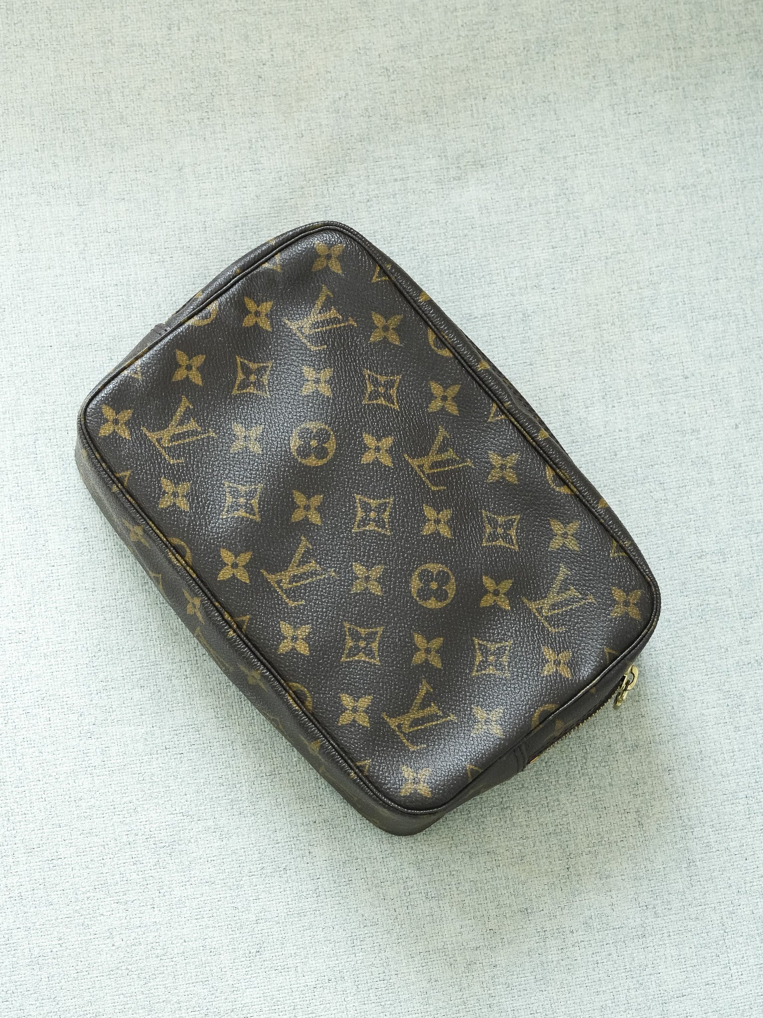 Vintage Monogram Canvas Toiletry Pouch Louis Vuitton 23